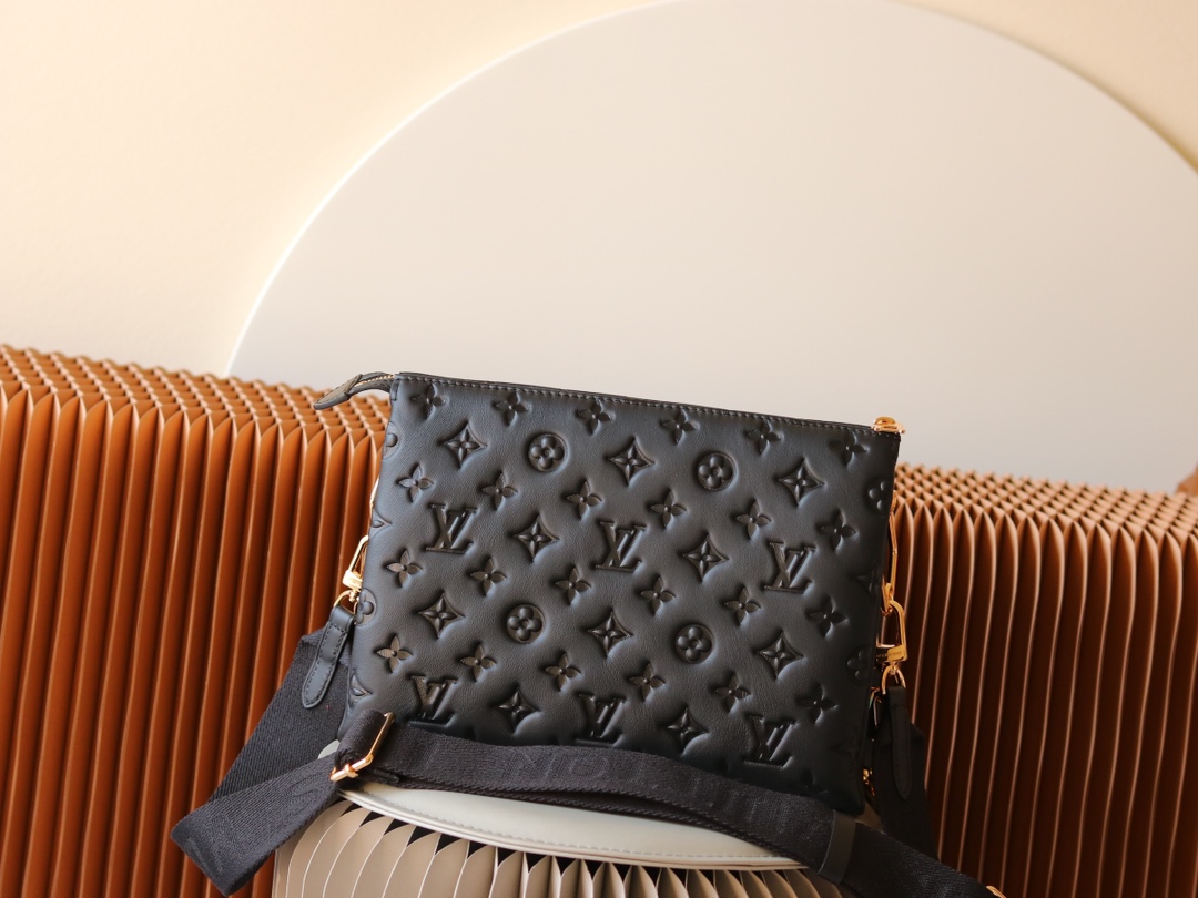 Louis Vuitton Coussin Small Handbag M57790 - Black - Image 3