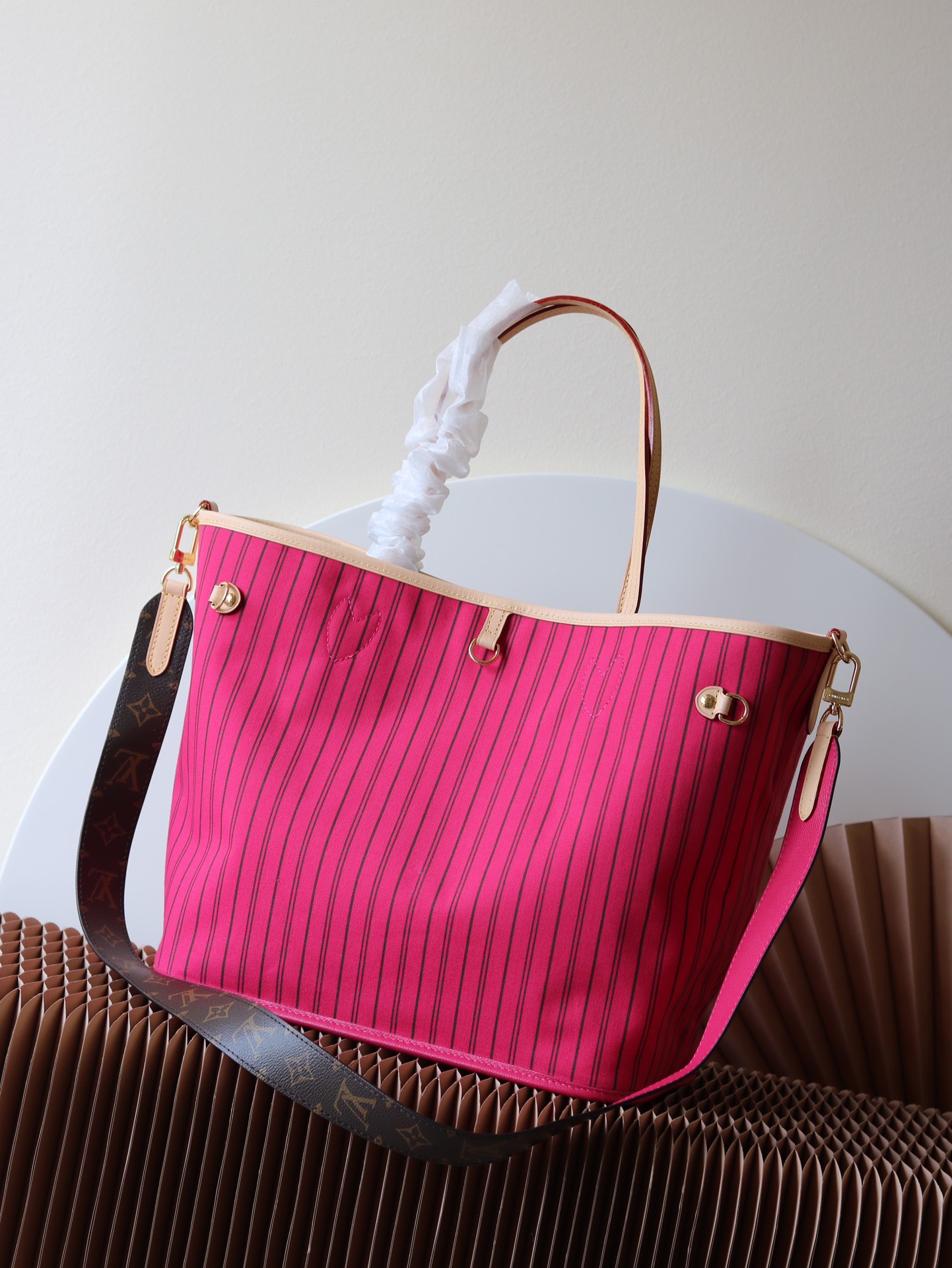 Louis Vuitton Neverfull MM Tote Bag in Damier Azur Canvas - Image 3