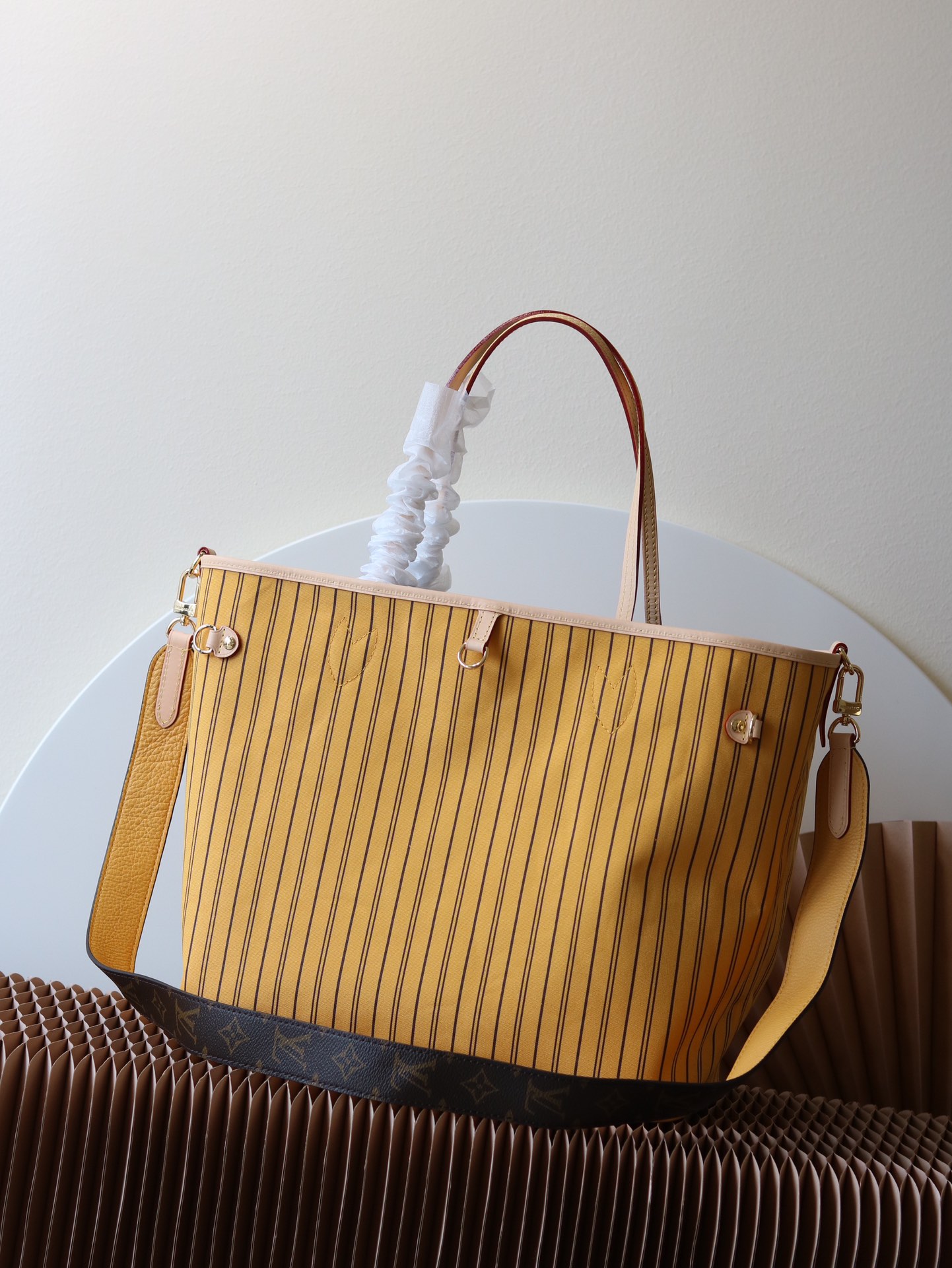 Louis Vuitton Neverfull MM Tote Bag in Damier Azur Canvas - Image 3