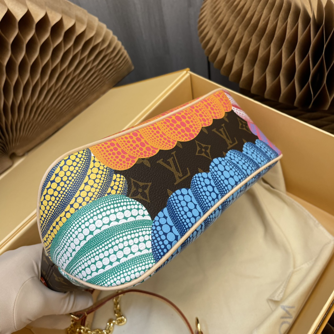 Louis Vuitton x Yayoi Kusama Boulogne Shoulder Bag - Image 3