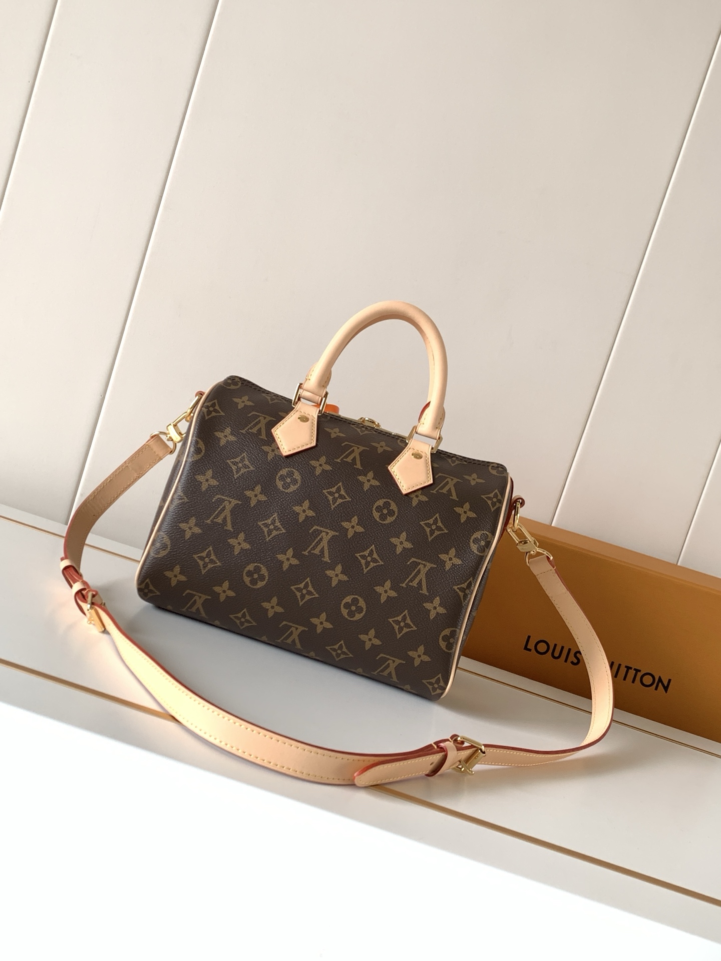 Louis Vuitton Speedy Bandoulière 25 Monogram Canvas Shoulder Bag - Image 3