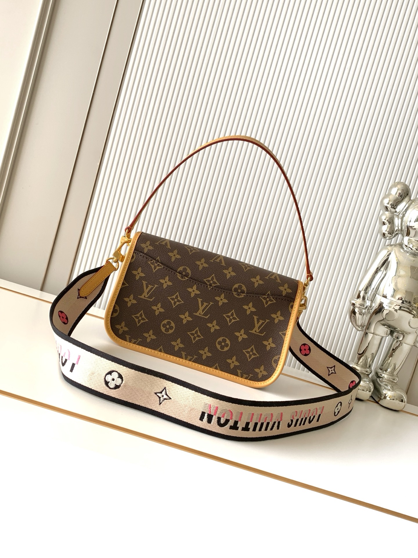 Diane Handbag with Removable Shoulder and Crossbody Straps - Image 3