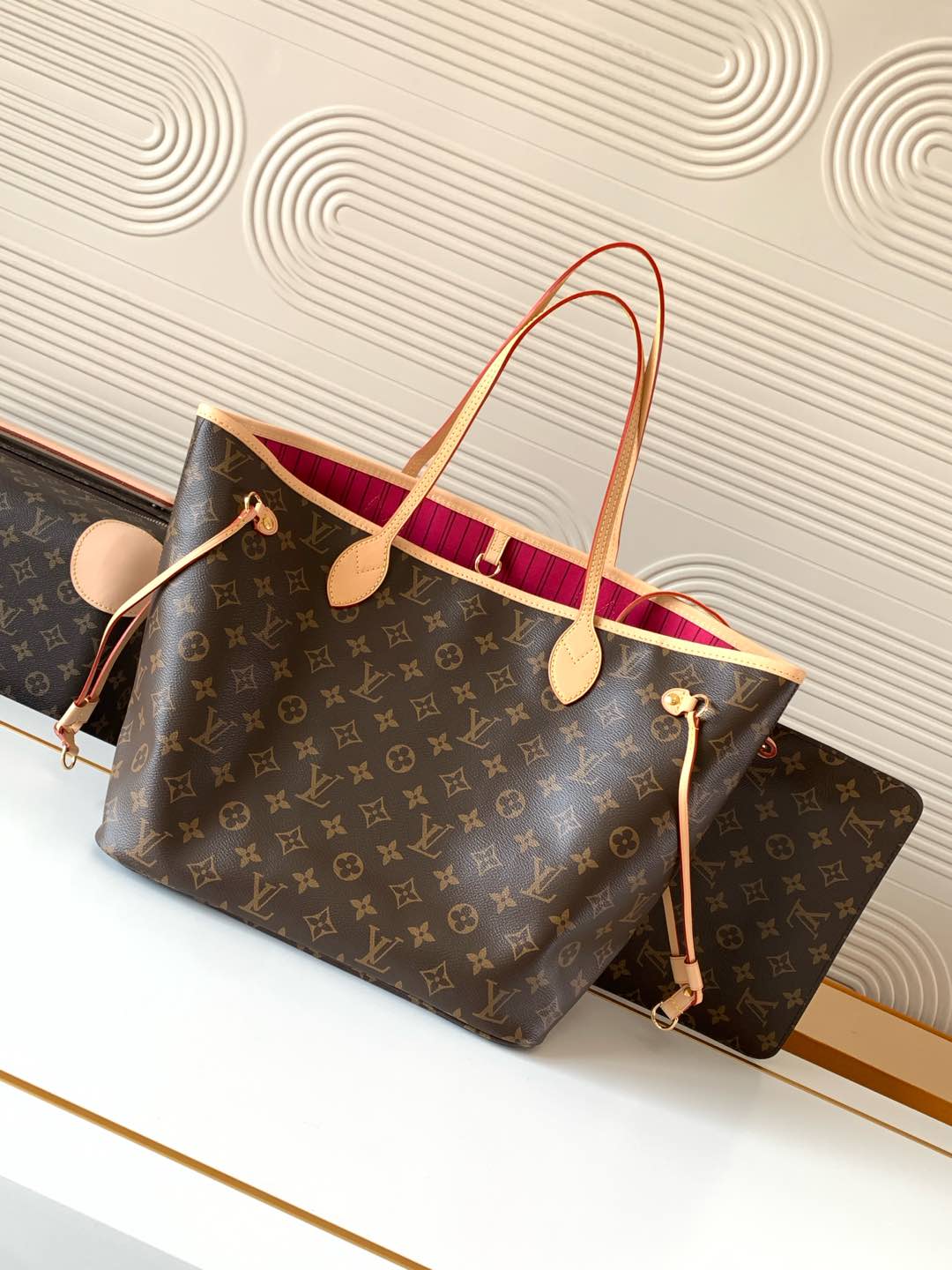 Louis Vuitton Neverfull MM Monogram Tote Bag - Image 3