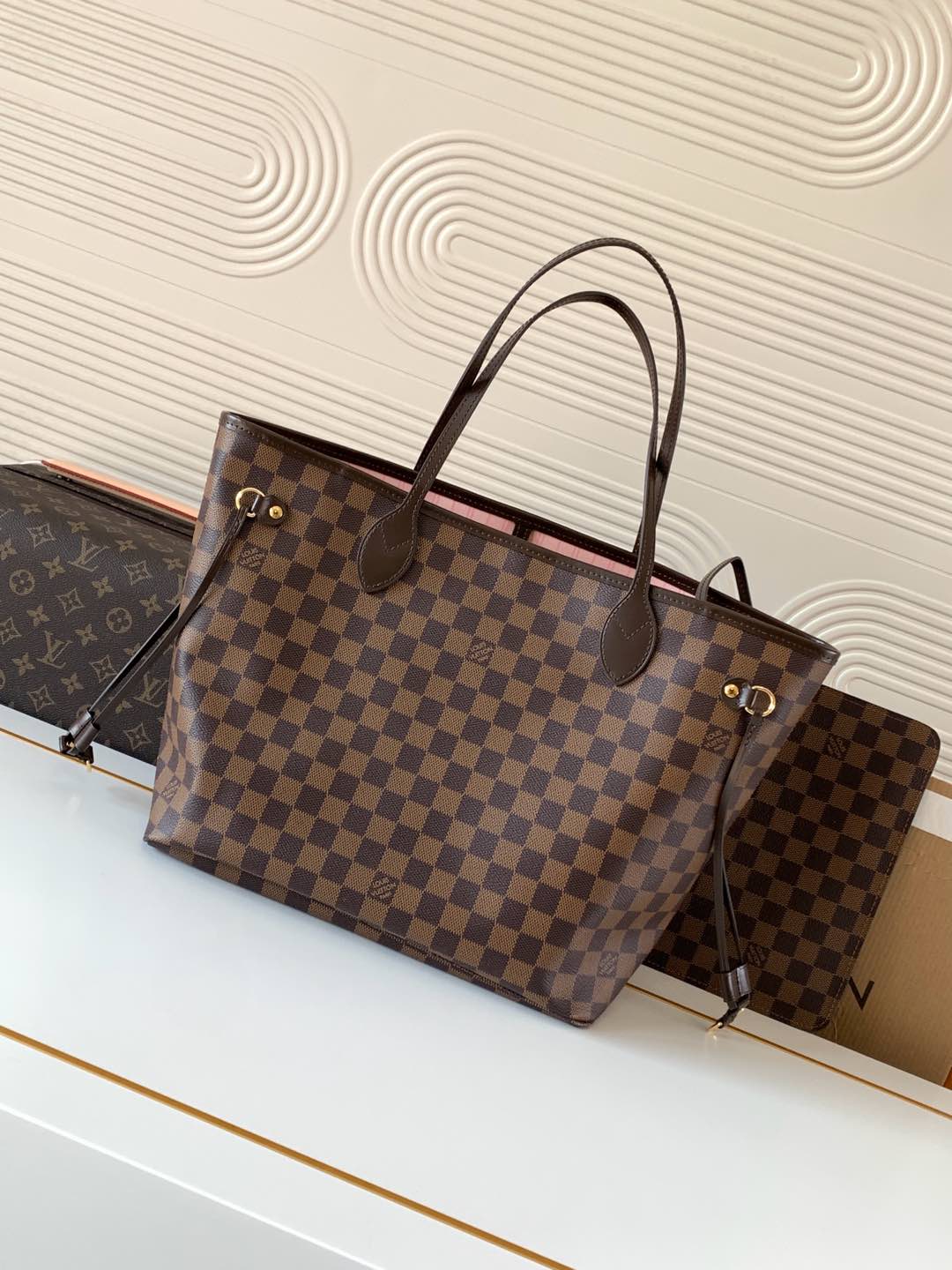 Neverfull MM Monogram Canvas Tote Bag - Image 3