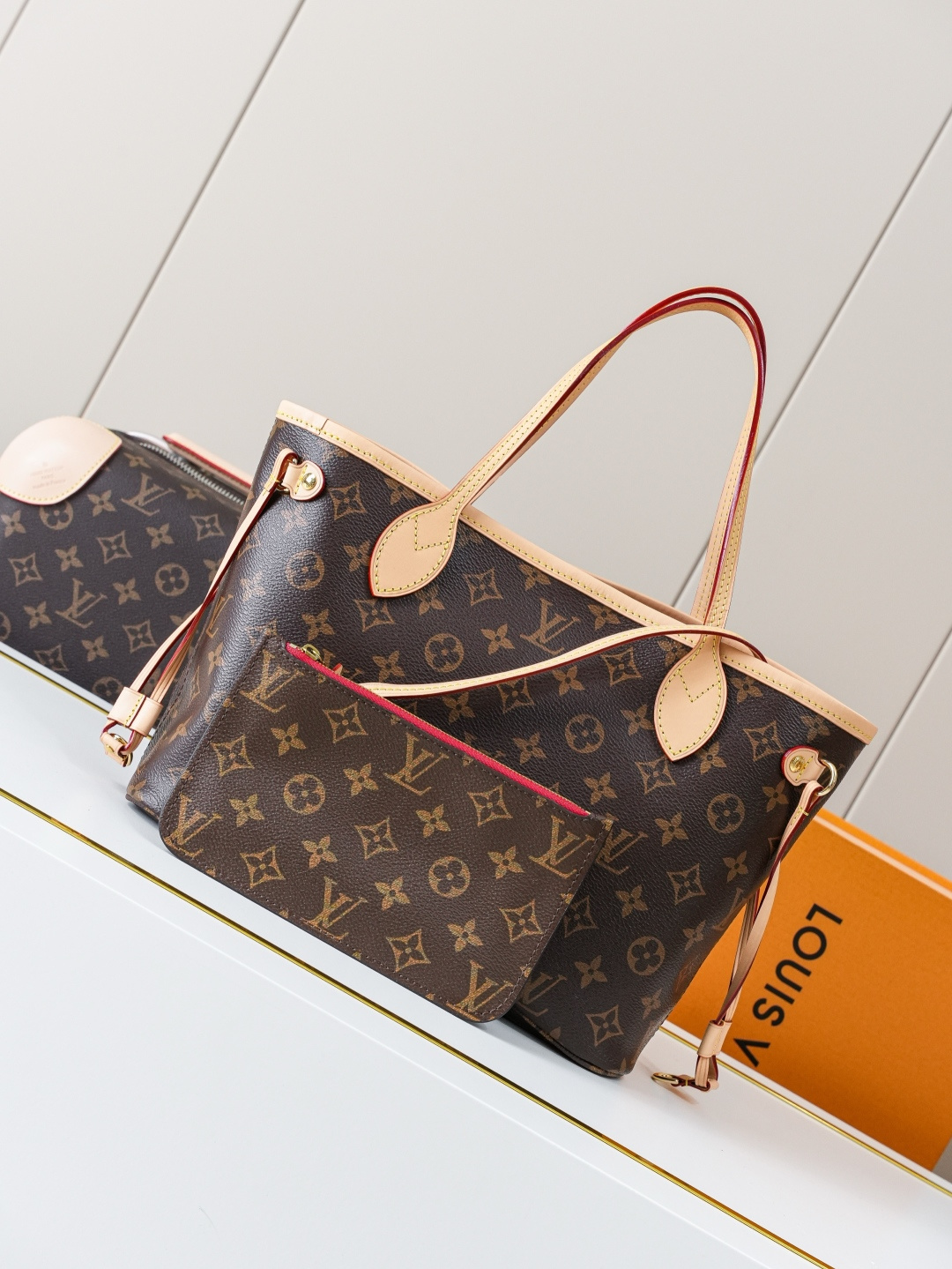 Louis Vuitton Neverfull Small Tote Bag - Image 3