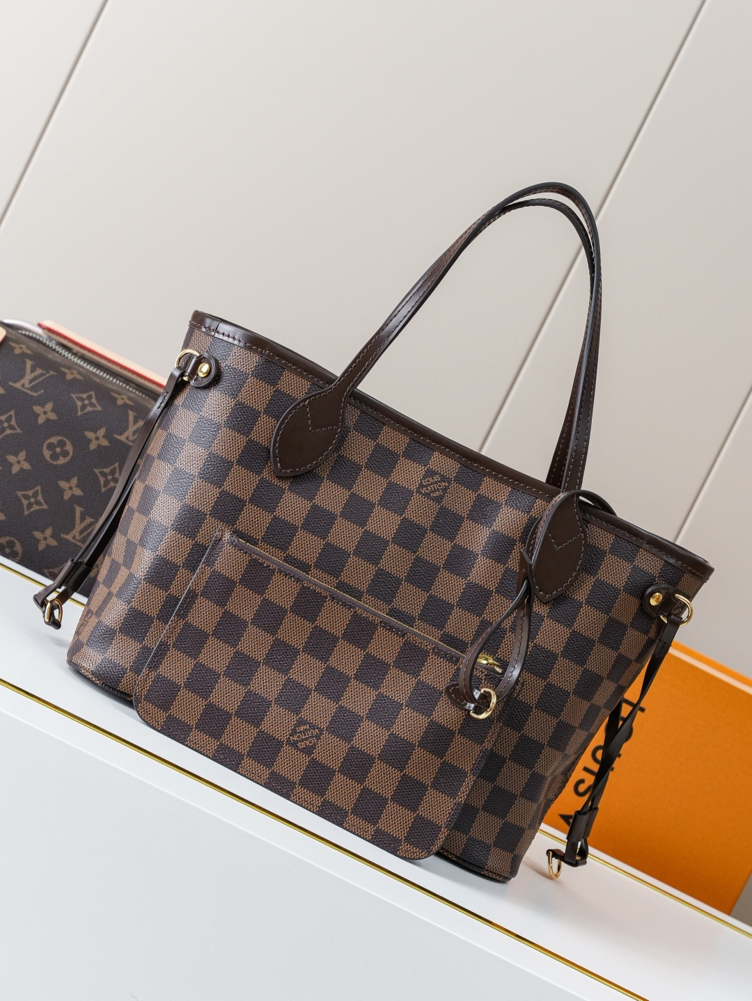 Neverfull Small Tote Bag in Damier Ebene Canvas - Image 3