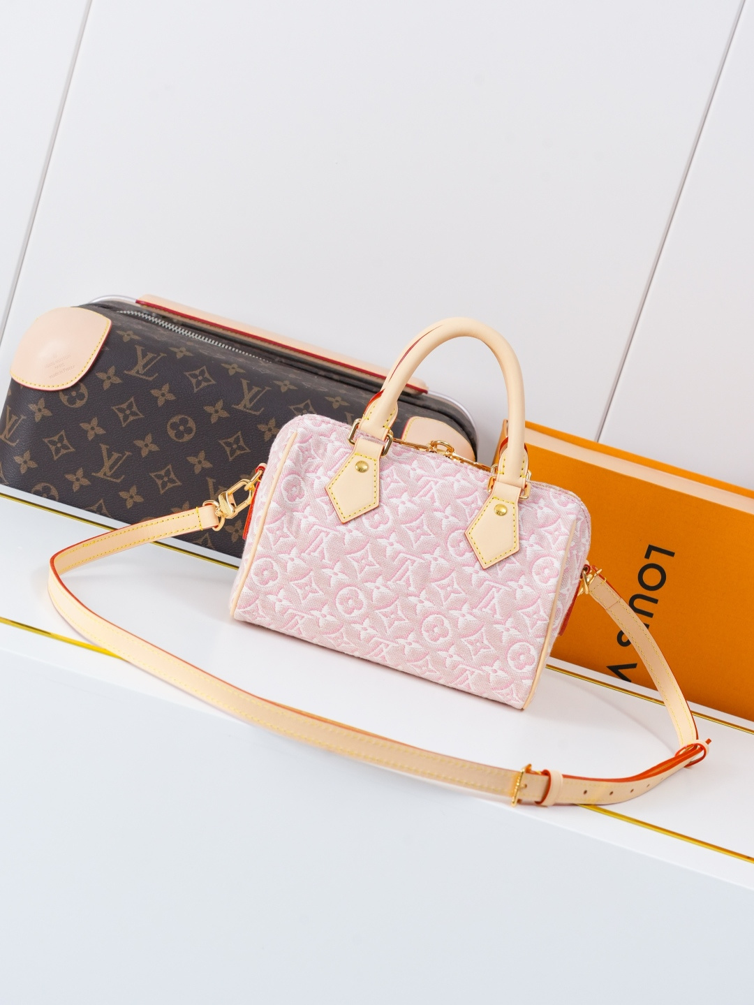 Louis Vuitton Speedy Bandoulière 20 Monogram Emblème Handbag - Image 3
