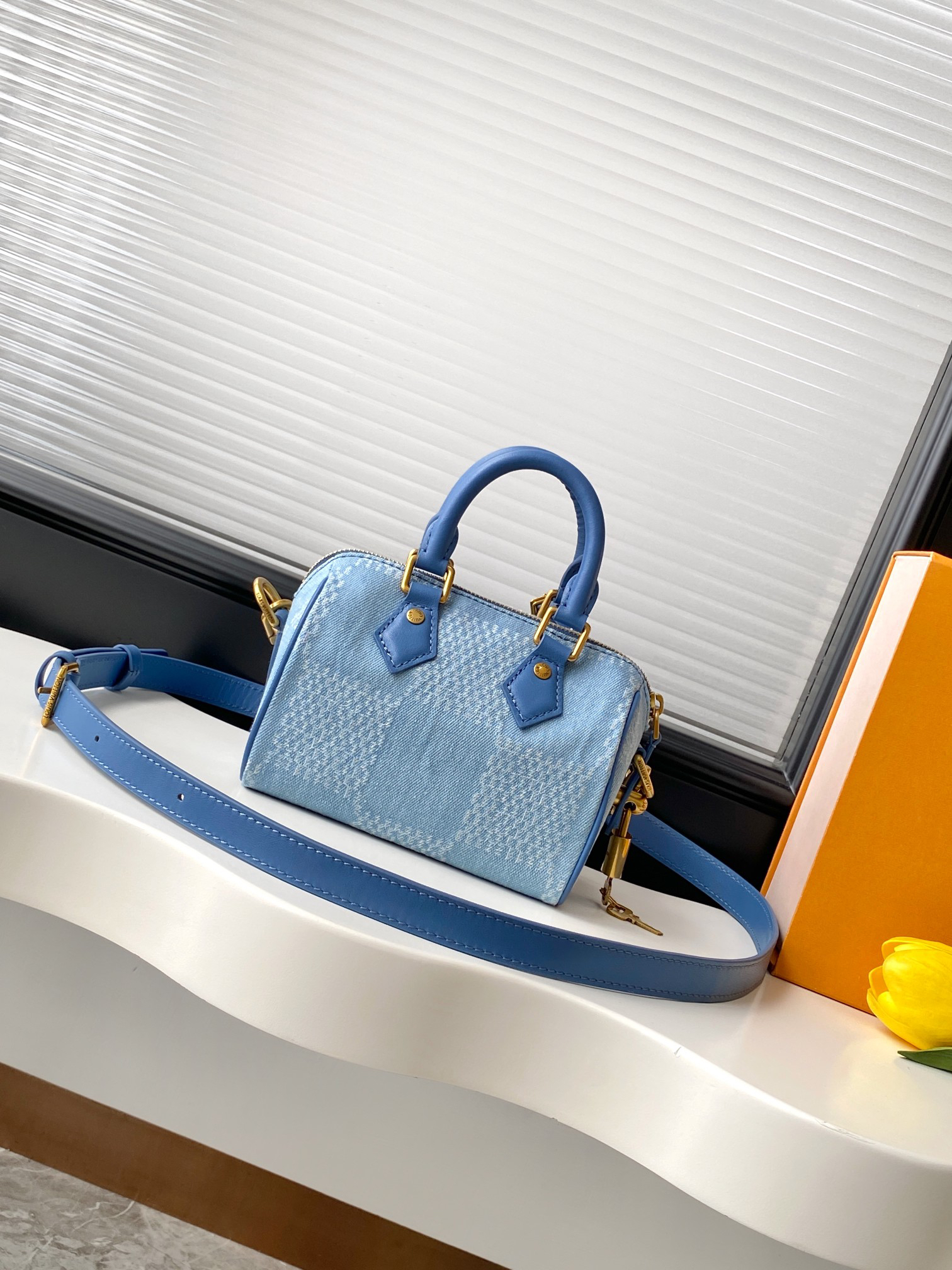 Louis Vuitton Speedy 18 Bandoulière Handbag in Damier Denim - Image 3
