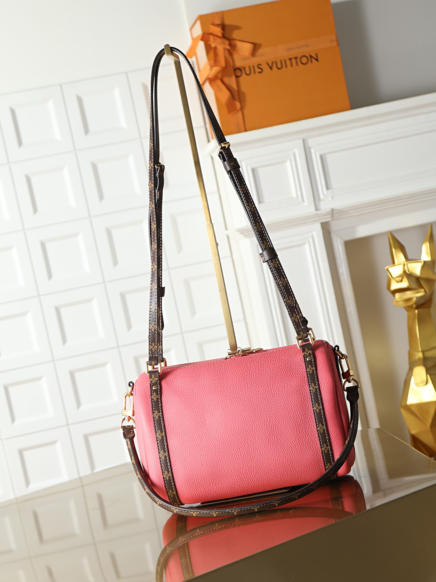 Louis Vuitton Express Small Handbag in Monogram Canvas - Image 3