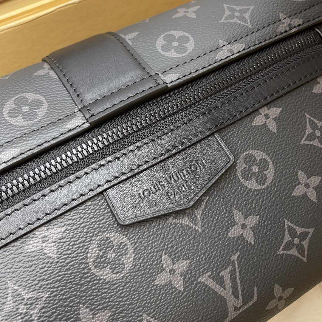 Louis Vuitton Steamer Messenger Bag - Image 3