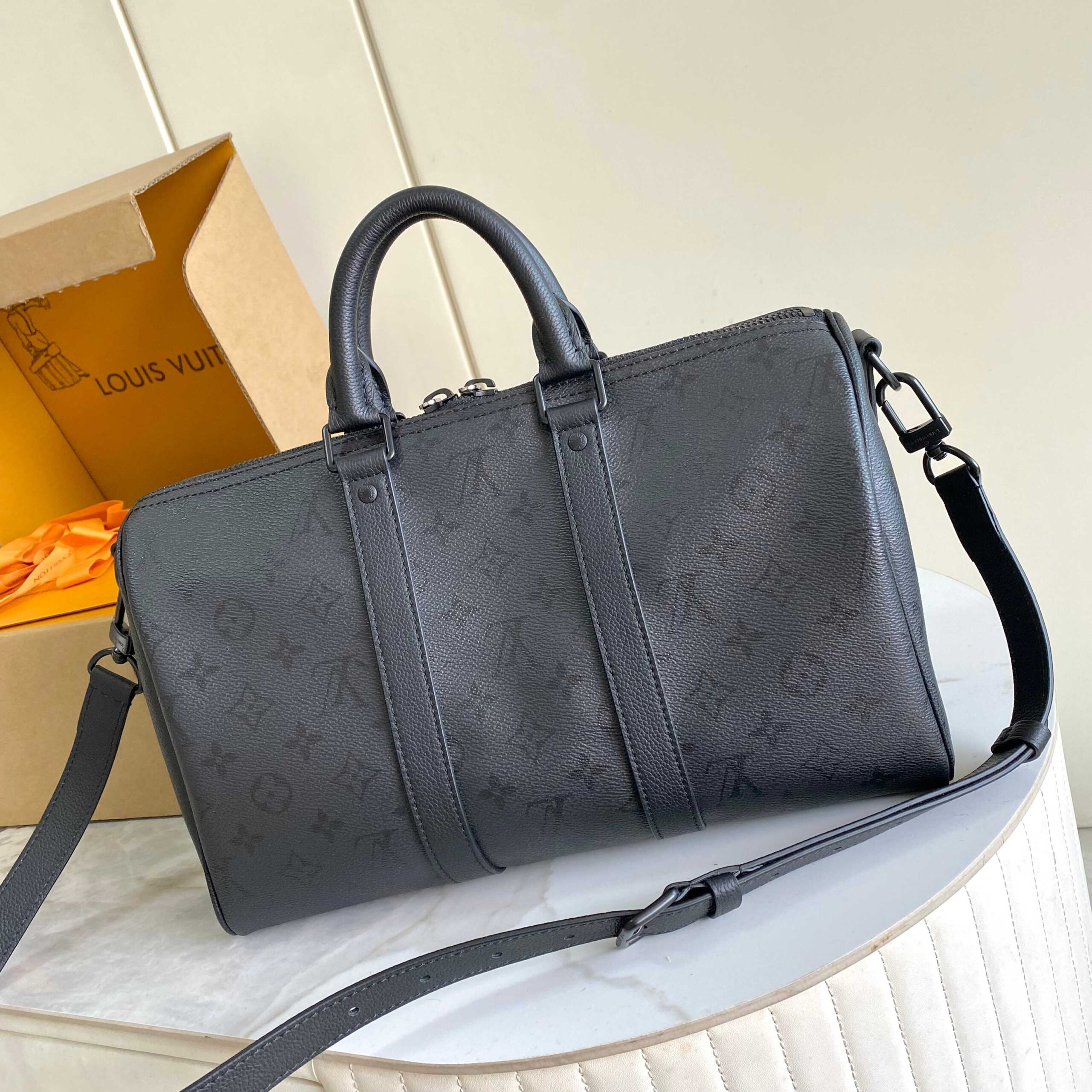 Louis Vuitton Keepall Bandoulière 35 Travel Bag - Image 3