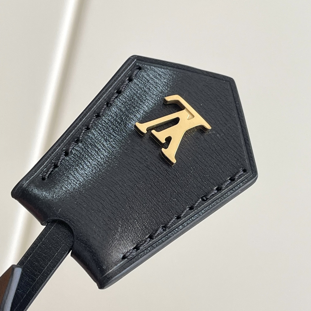 Louis Vuitton Nice Cosmetic Pouch M45165 - Image 3