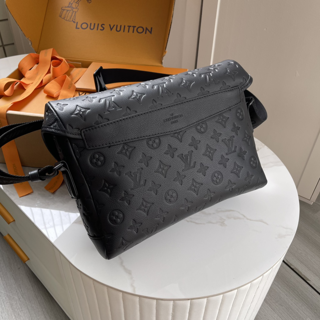 Louis Vuitton Voyager Small Messenger Bag - Image 3
