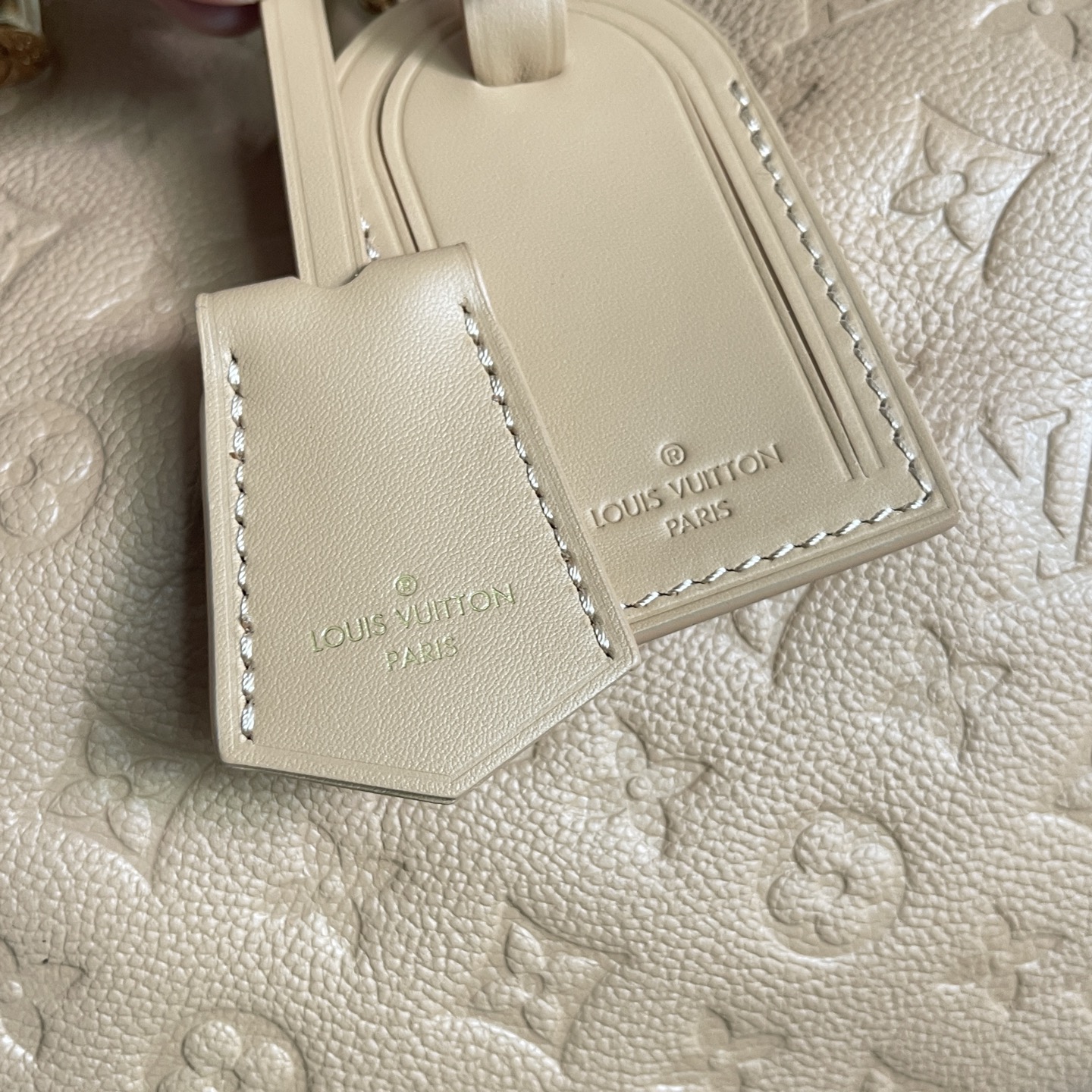 Louis Vuitton Speedy Soft 30 Handbag - Image 3