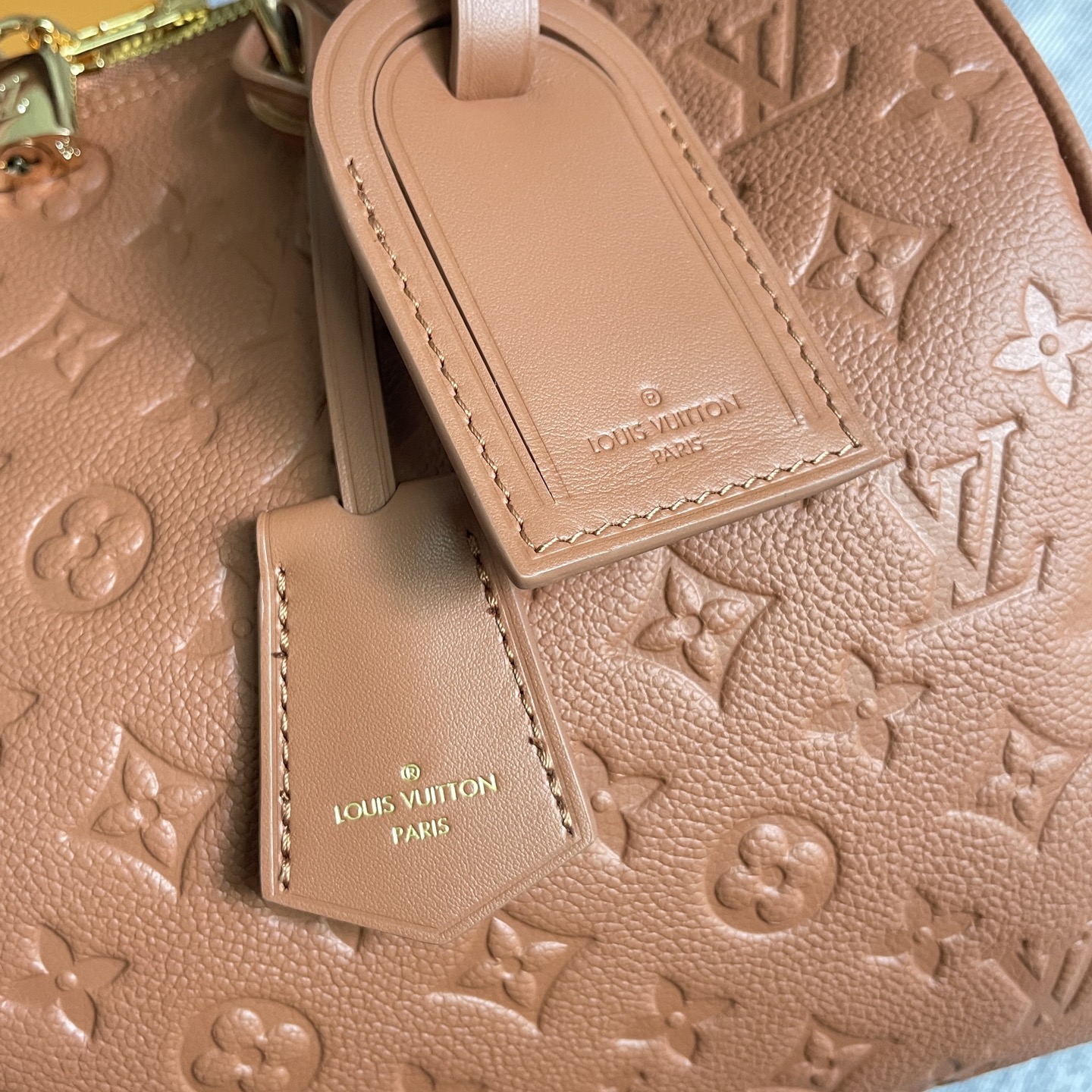 Louis Vuitton Speedy Soft 30 Handbag - Image 3