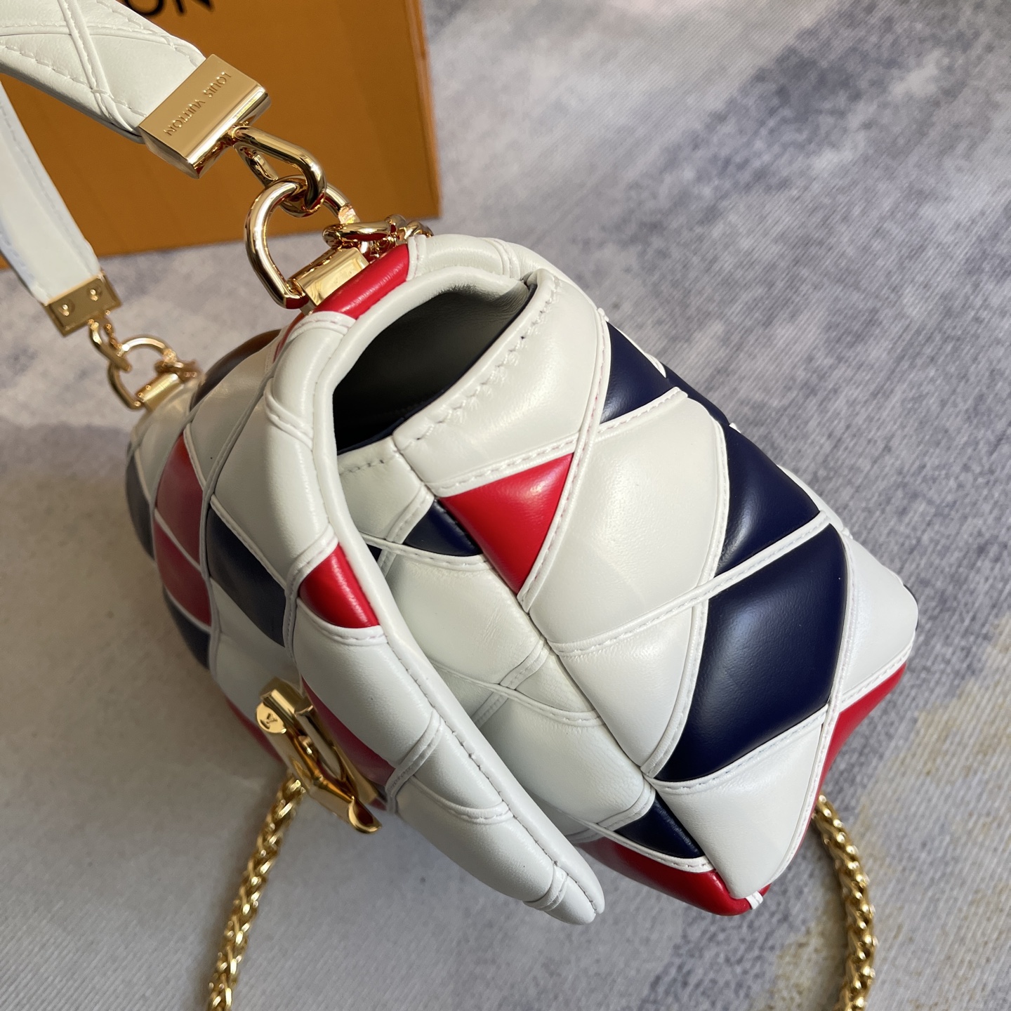 Louis Vuitton GO-14 Medium Handbag - Image 3