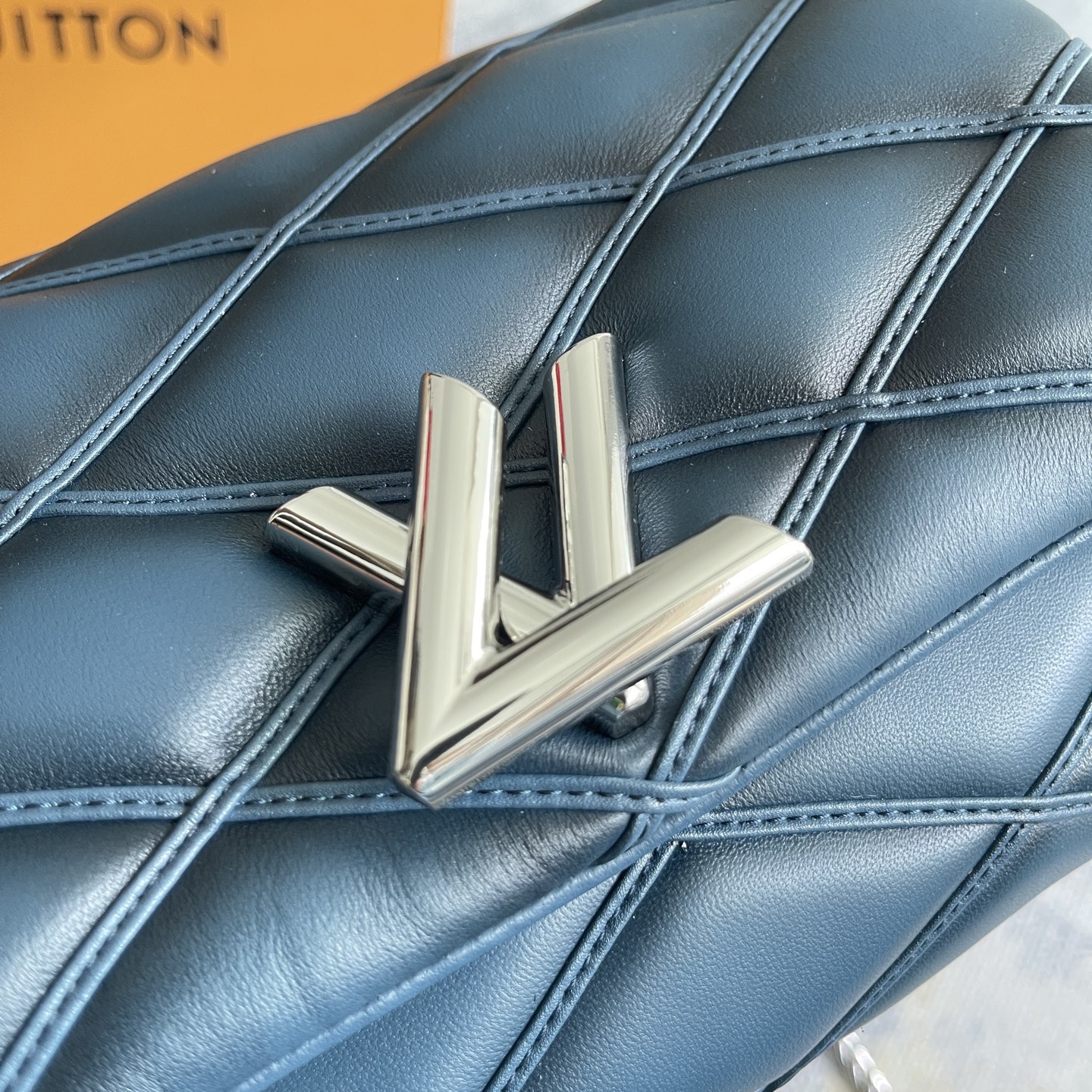 Louis Vuitton GO-14 Medium Handbag - Image 3