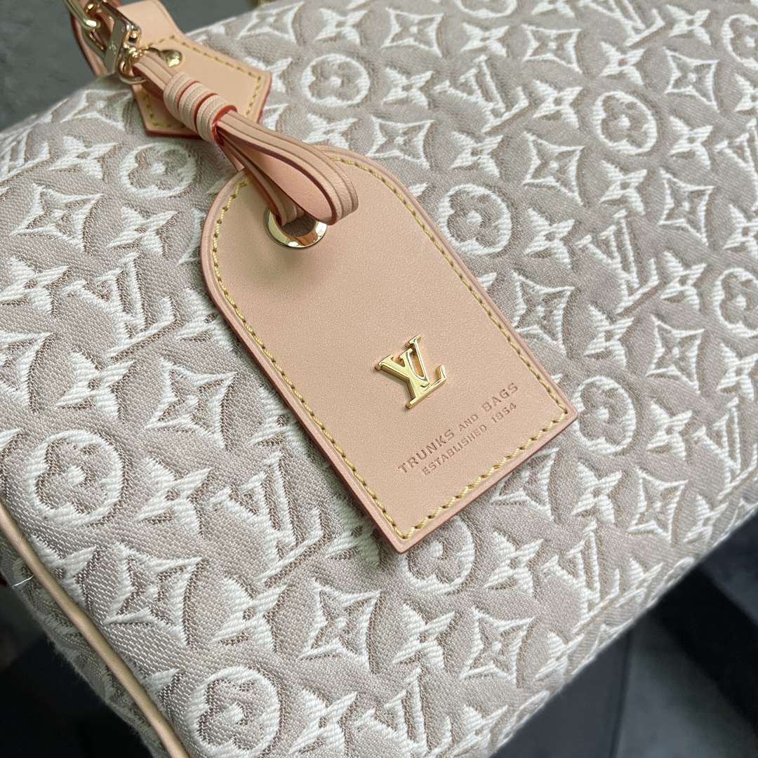 Louis Vuitton Speedy Soft 30 Handbag in Monogram Emblème Canvas - Image 3