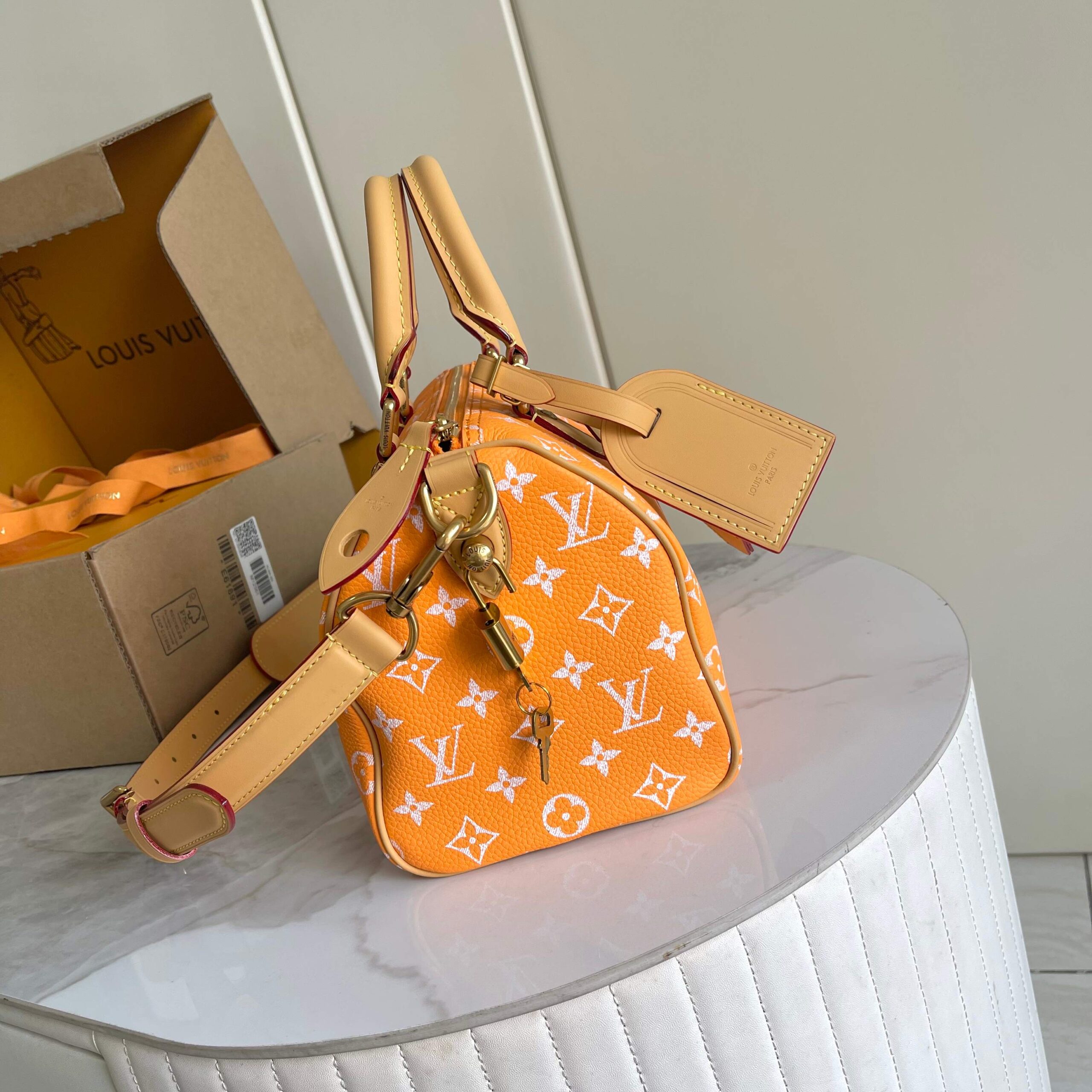 Speedy P9 Bandoulière 25 Monogram Leather Handbag - Image 3
