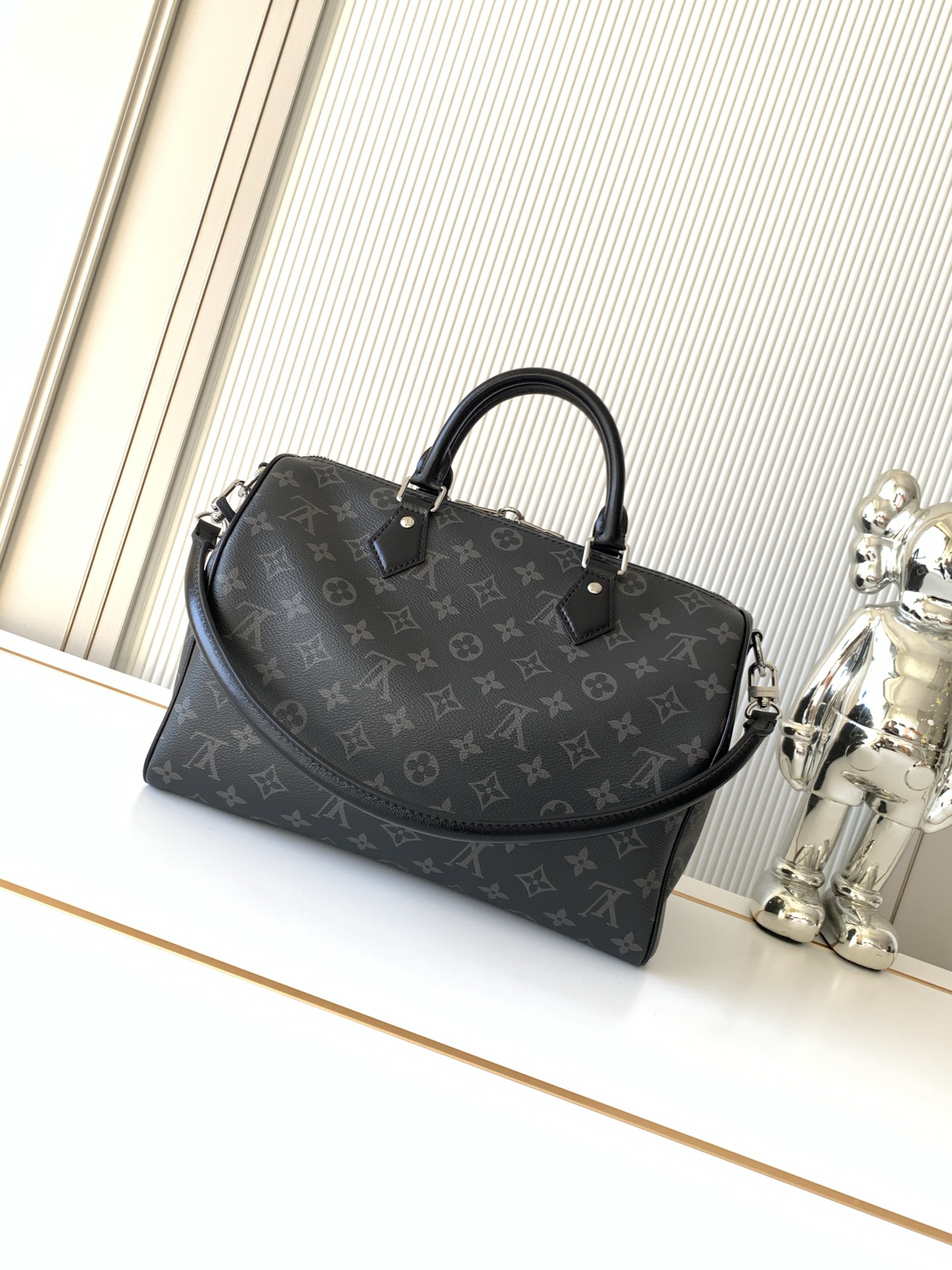 Louis Vuitton Speedy Soft 30 Handbag - Image 3