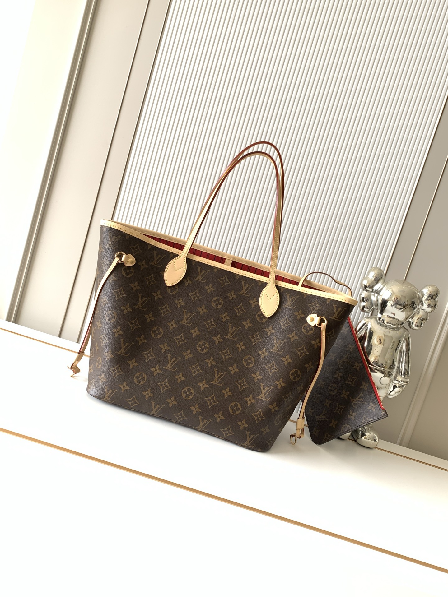 Louis Vuitton Neverfull Medium Tote Bag - Image 3