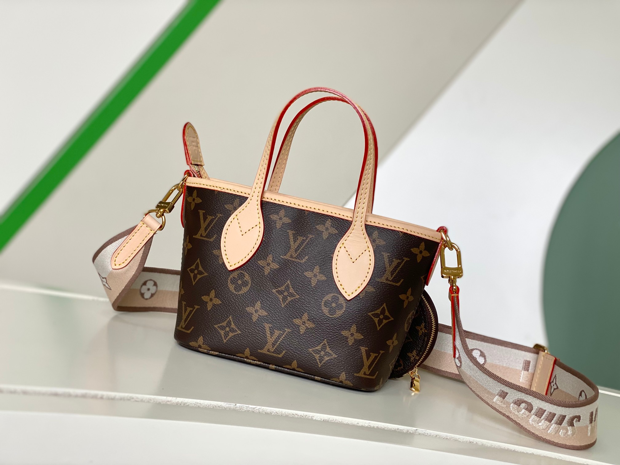 Louis Vuitton Neverfull BB Handbag in Damier Ebene Canvas - Image 3
