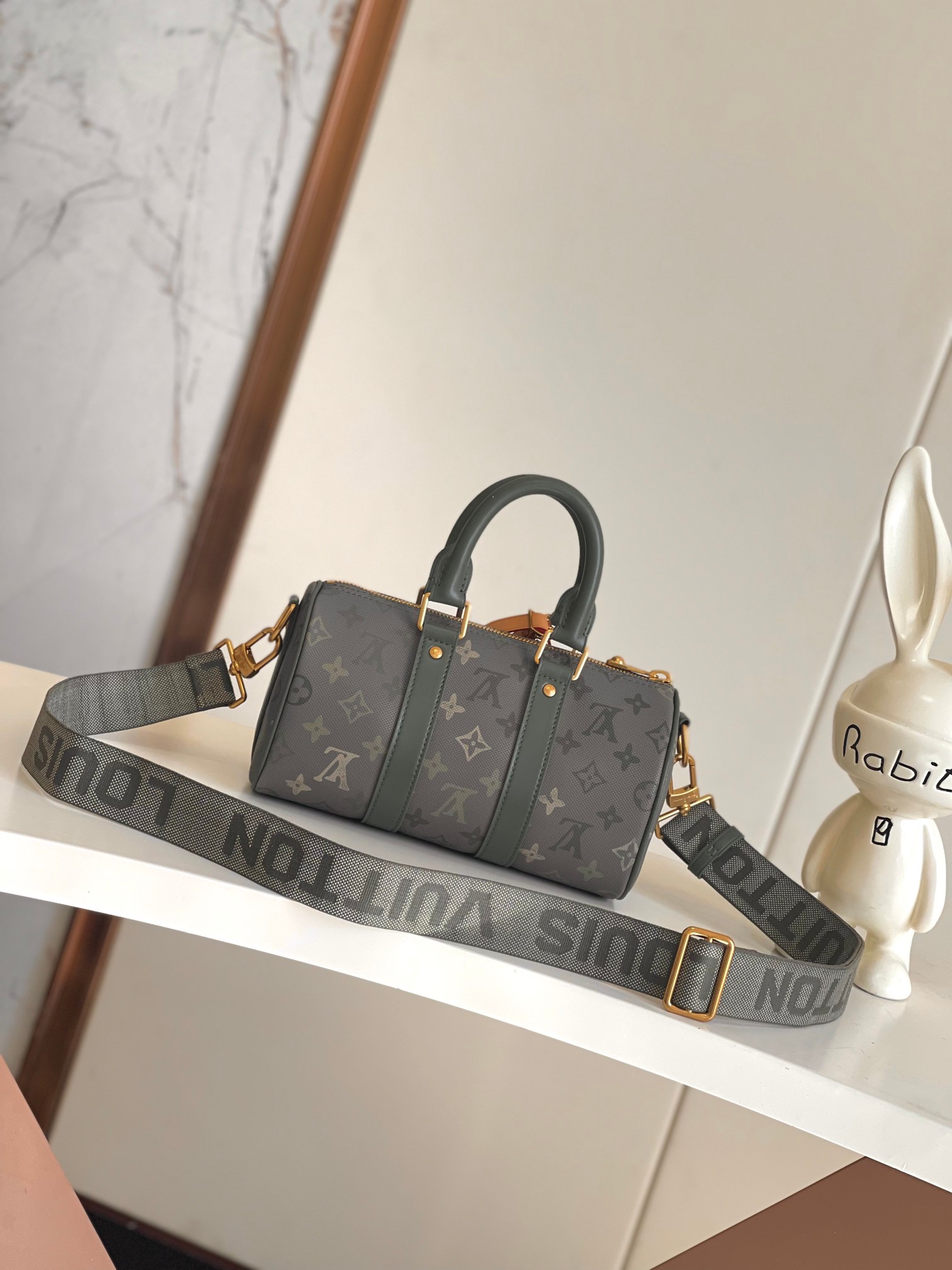 Louis Vuitton Keepall Bandoulière 25 Monogram Surplus Bag - Image 3