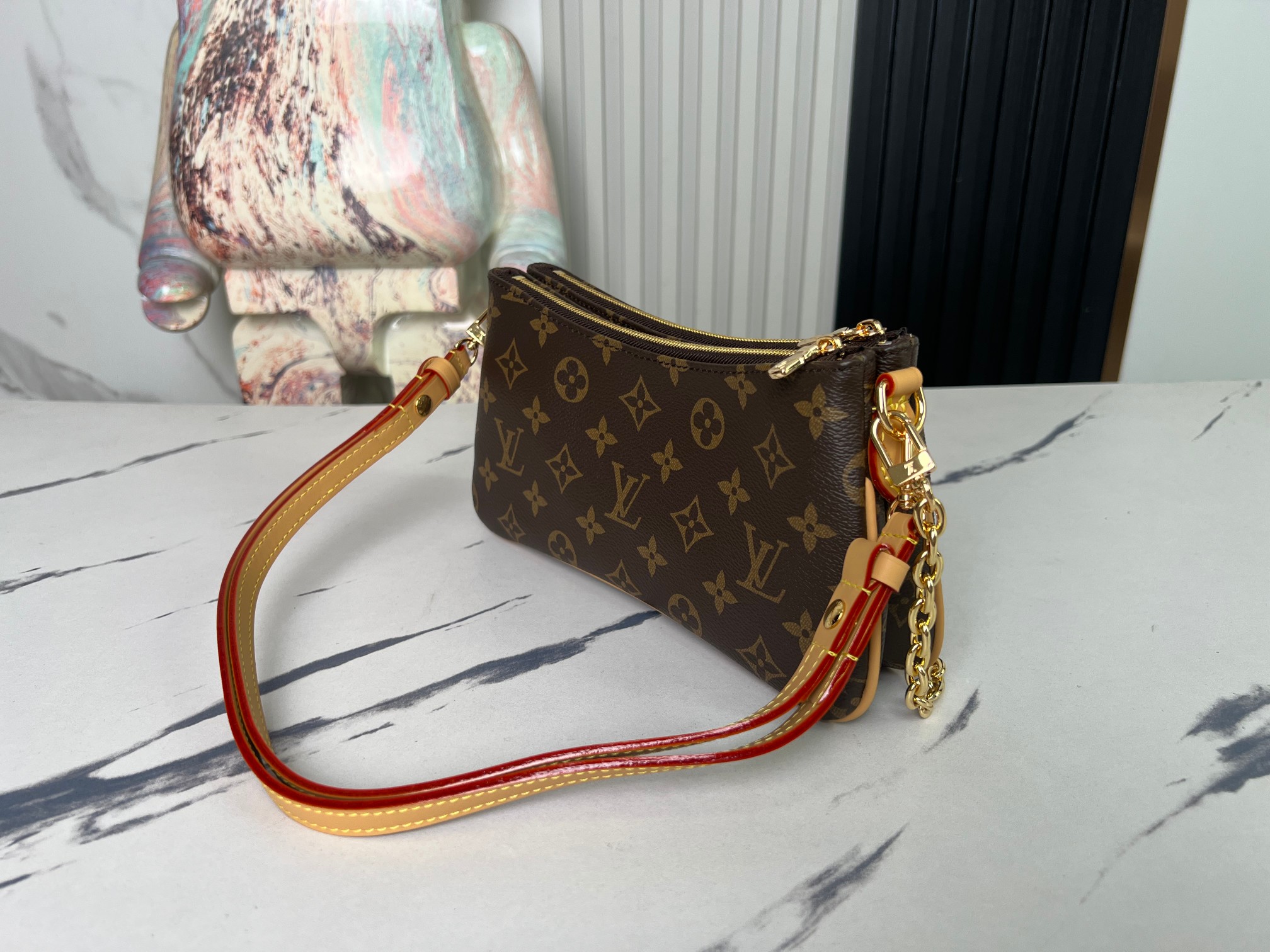 Louis Vuitton Liv Pochette Double Chain Shoulder Bag M83008 - Image 3