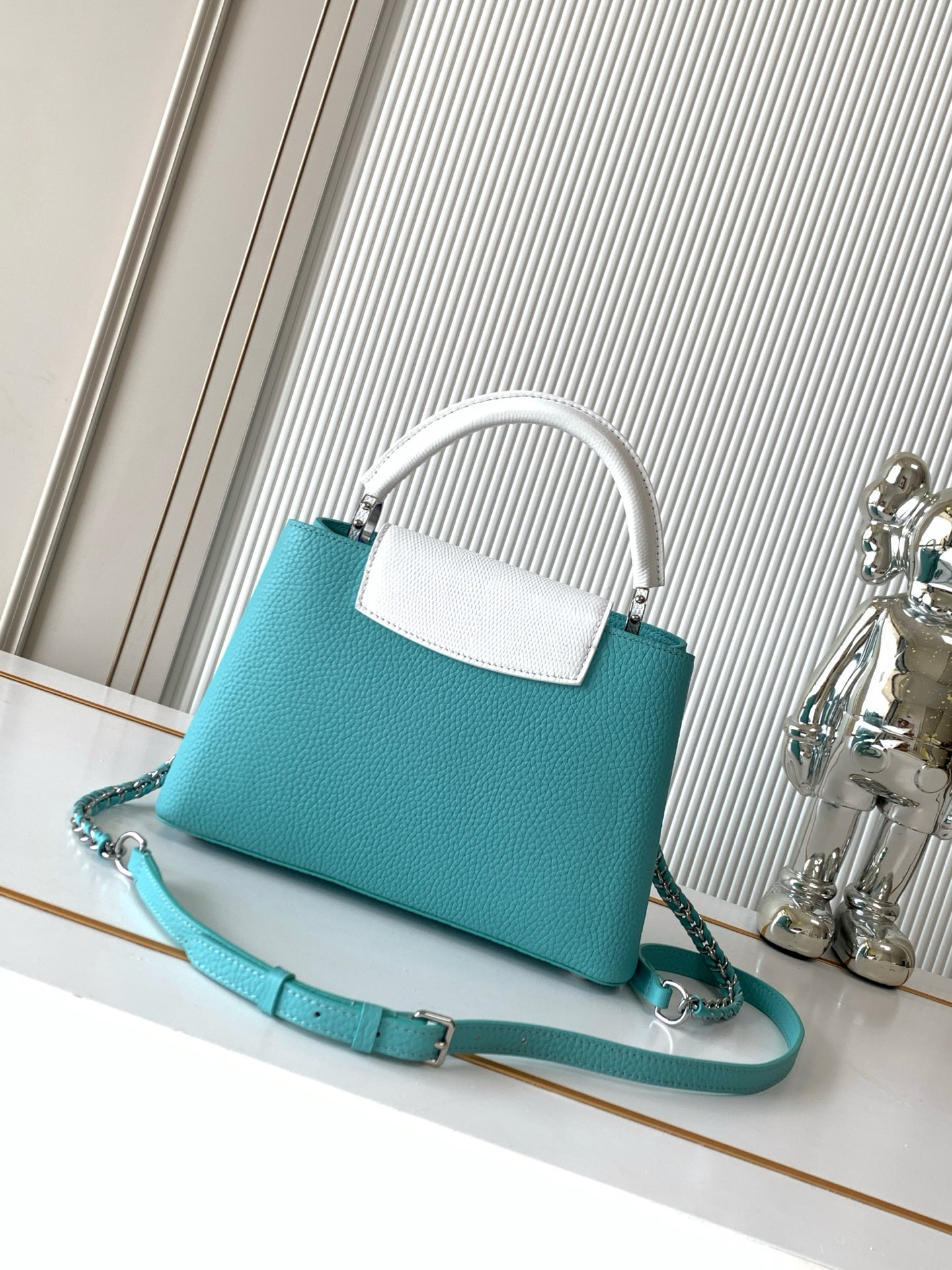 Louis Vuitton Capucines BB Handbag N85830 in Ice Blue and Silver - Image 3