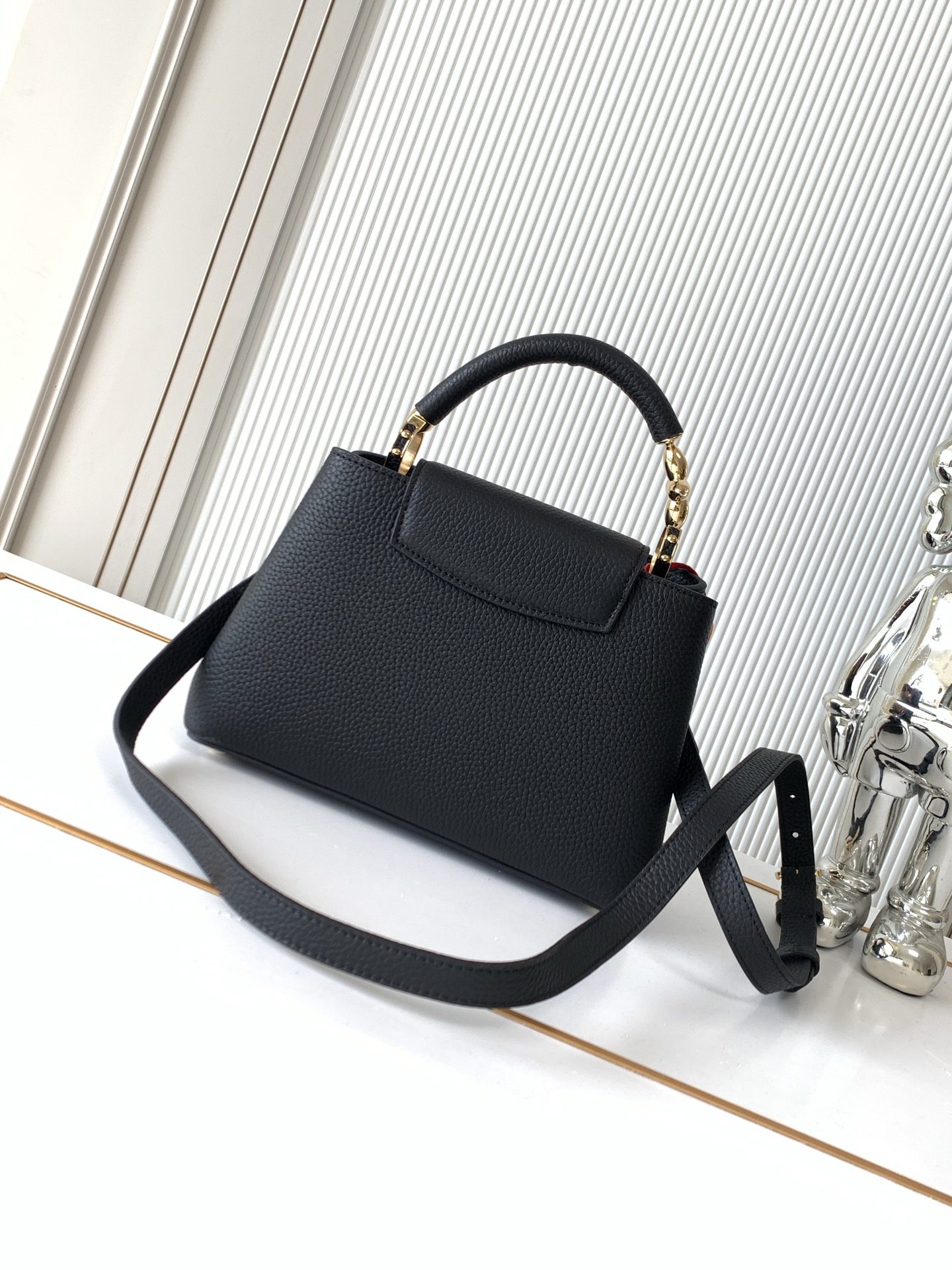 Louis Vuitton Capucines BB Handbag in Black Taurillon Leather - Image 3
