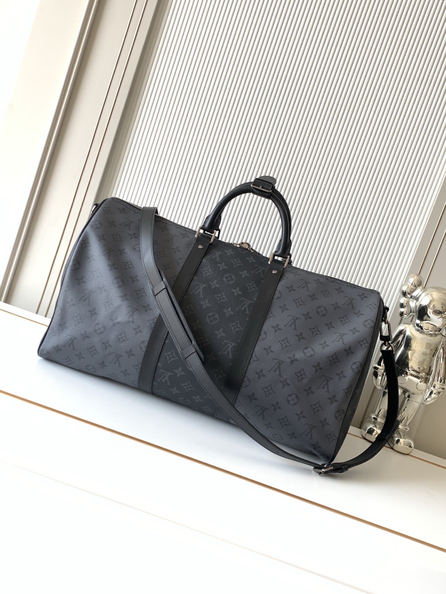 Louis Vuitton Keepall Bandoulière 50 Travel Bag in Monogram Eclipse Reverse Canvas - Image 3