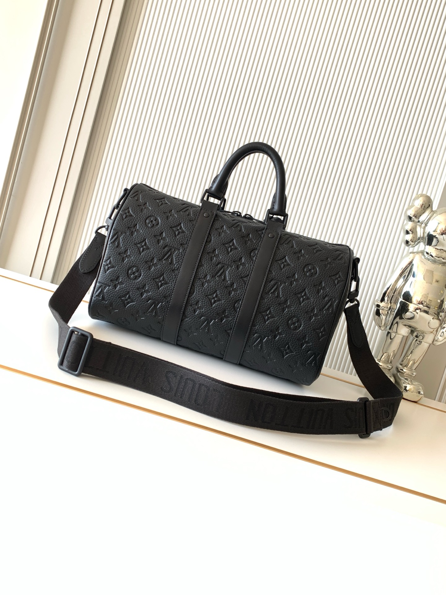 Louis Vuitton Keepall Bandoulière 35 Travel Bag in Monogram Eclipse - Image 3