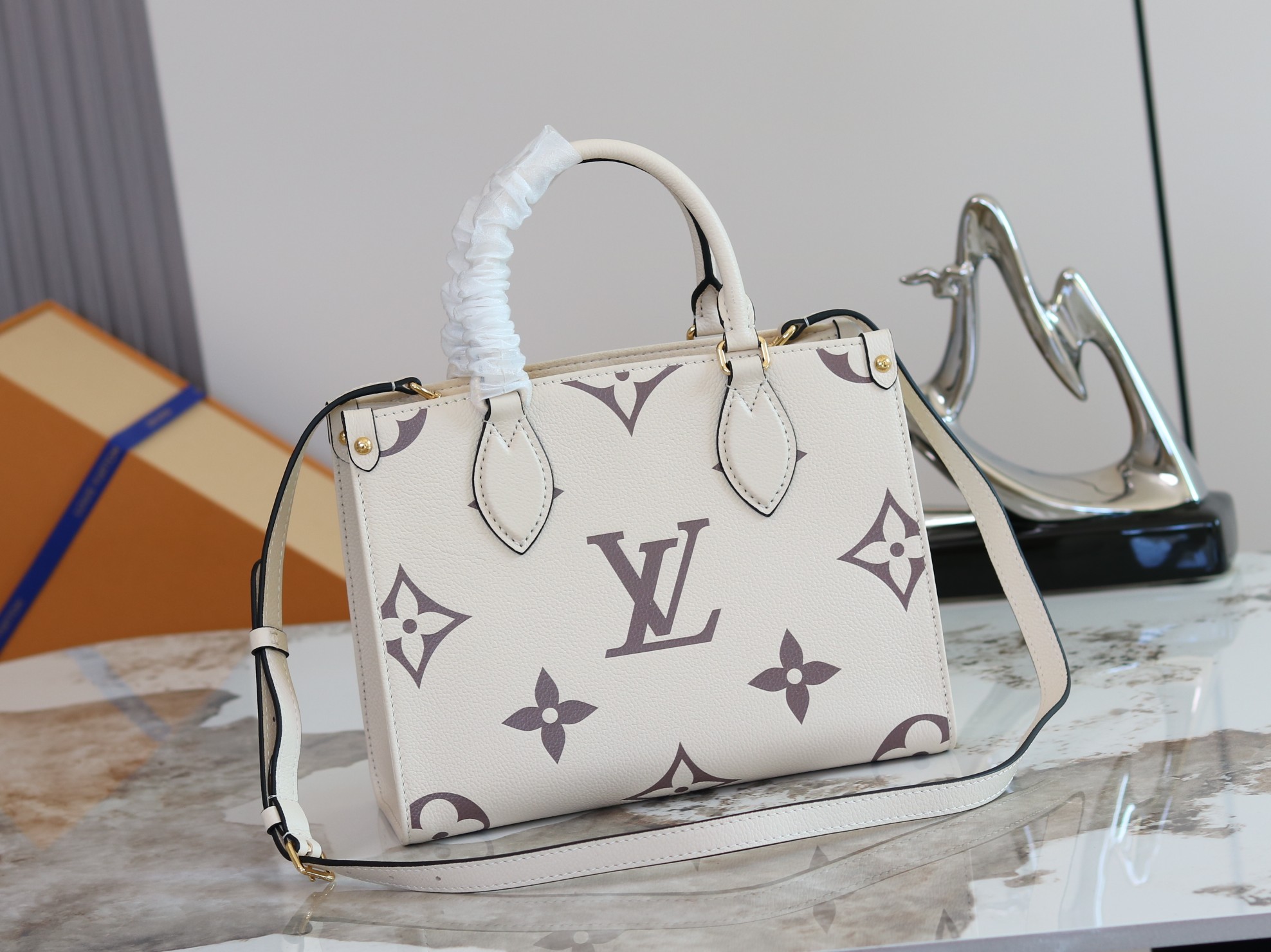 Louis Vuitton Onthego Mini Tote Bag in Monogram Empreinte Leather - Image 3