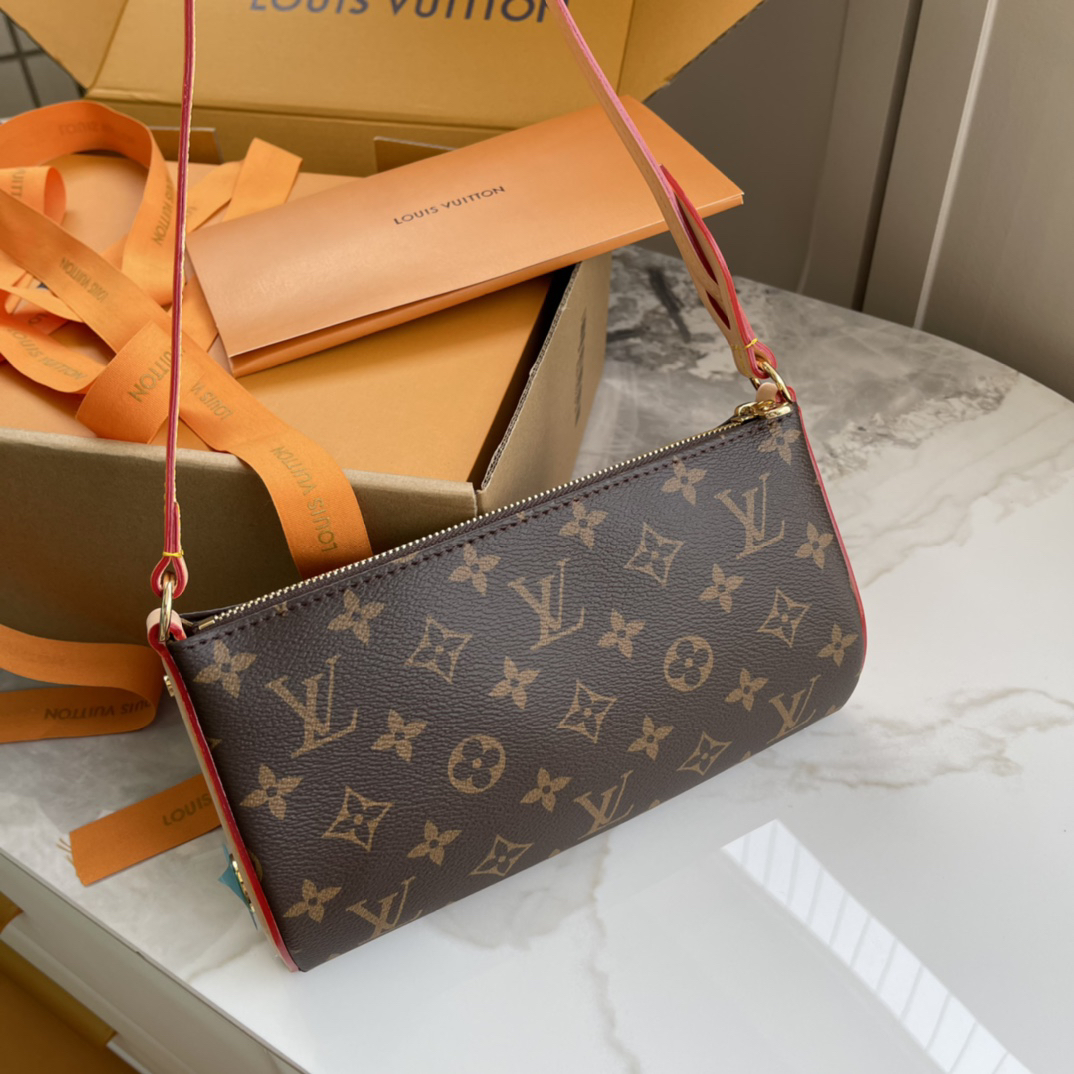 Louis Vuitton Pochette Tirette Monogram Shoulder Bag - Image 3
