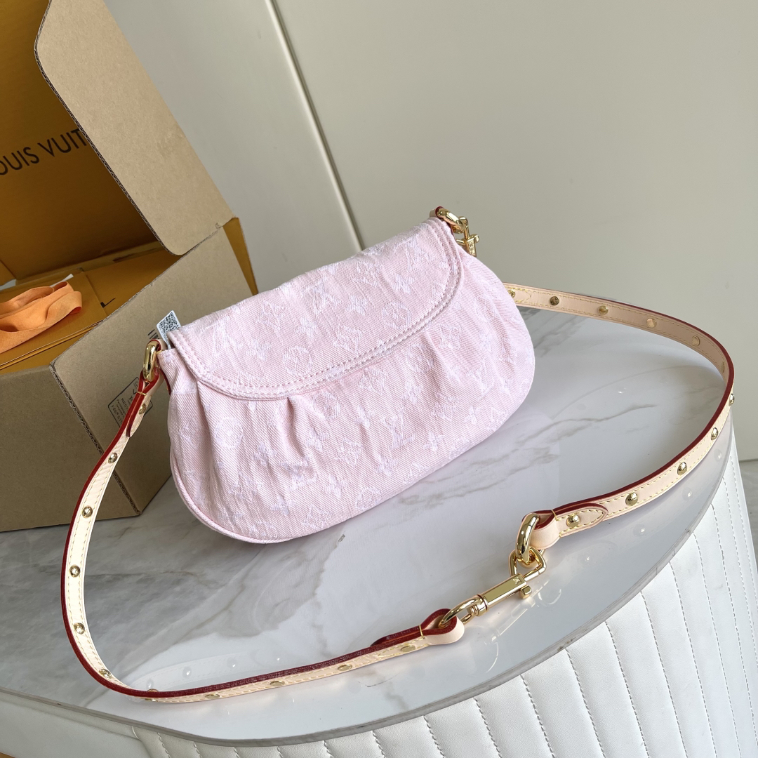 Louis Vuitton Sunset Handbag in Monogram Denim - Image 3