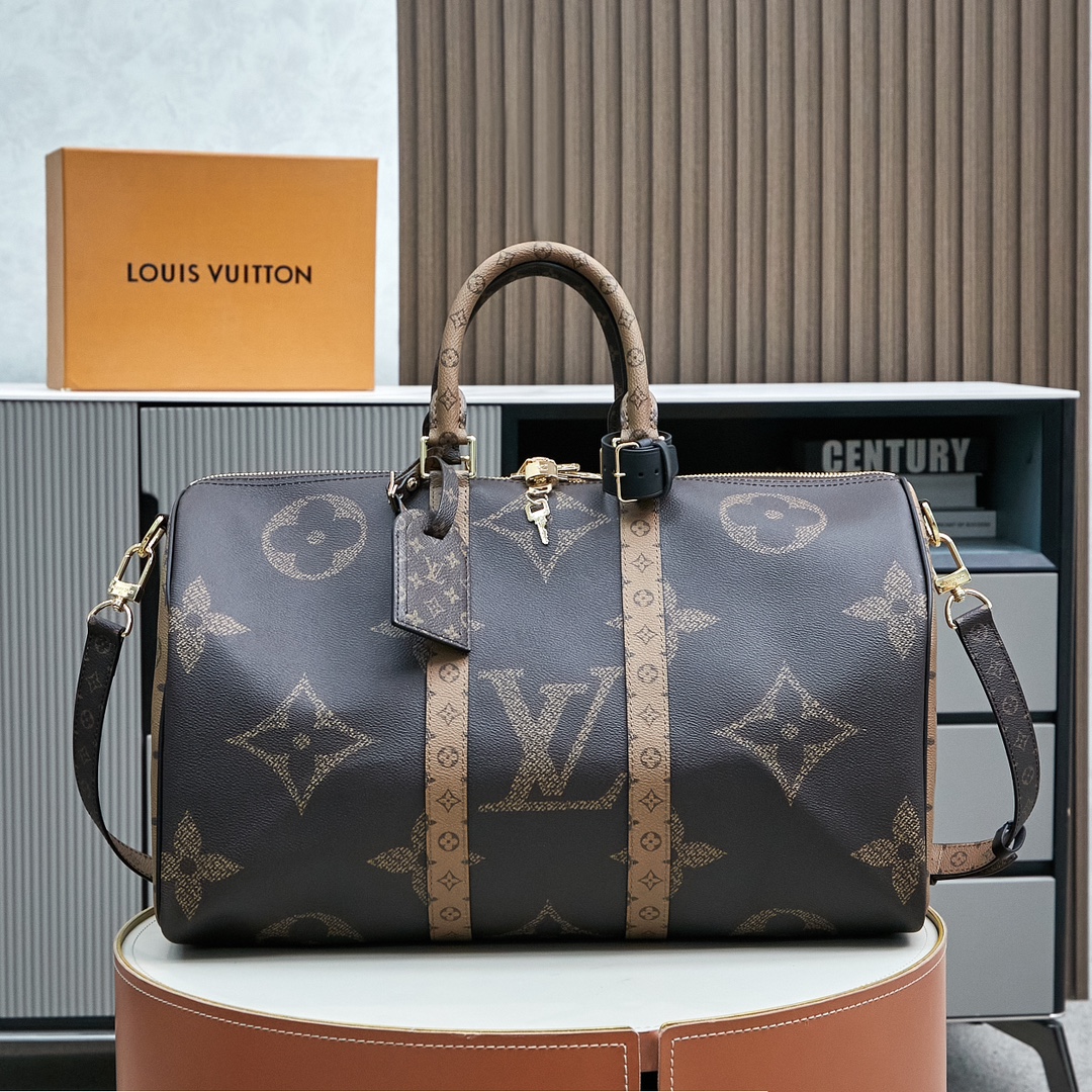 Louis Vuitton Keepall Bandoulière 45 Travel Bag in Monogram Giant - Image 3