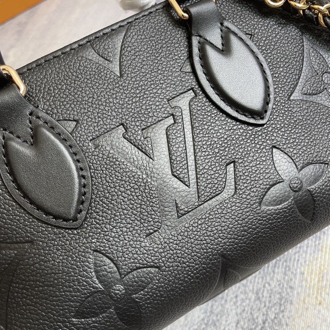 Louis Vuitton OnTheGo Small Tote Bag in Giant Monogram Leather - Image 3