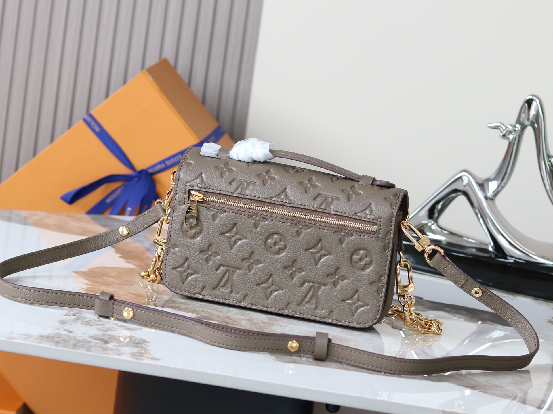 Louis Vuitton Pochette Métis East West Handbag in Smoke Monogram Empreinte Leather - Image 3