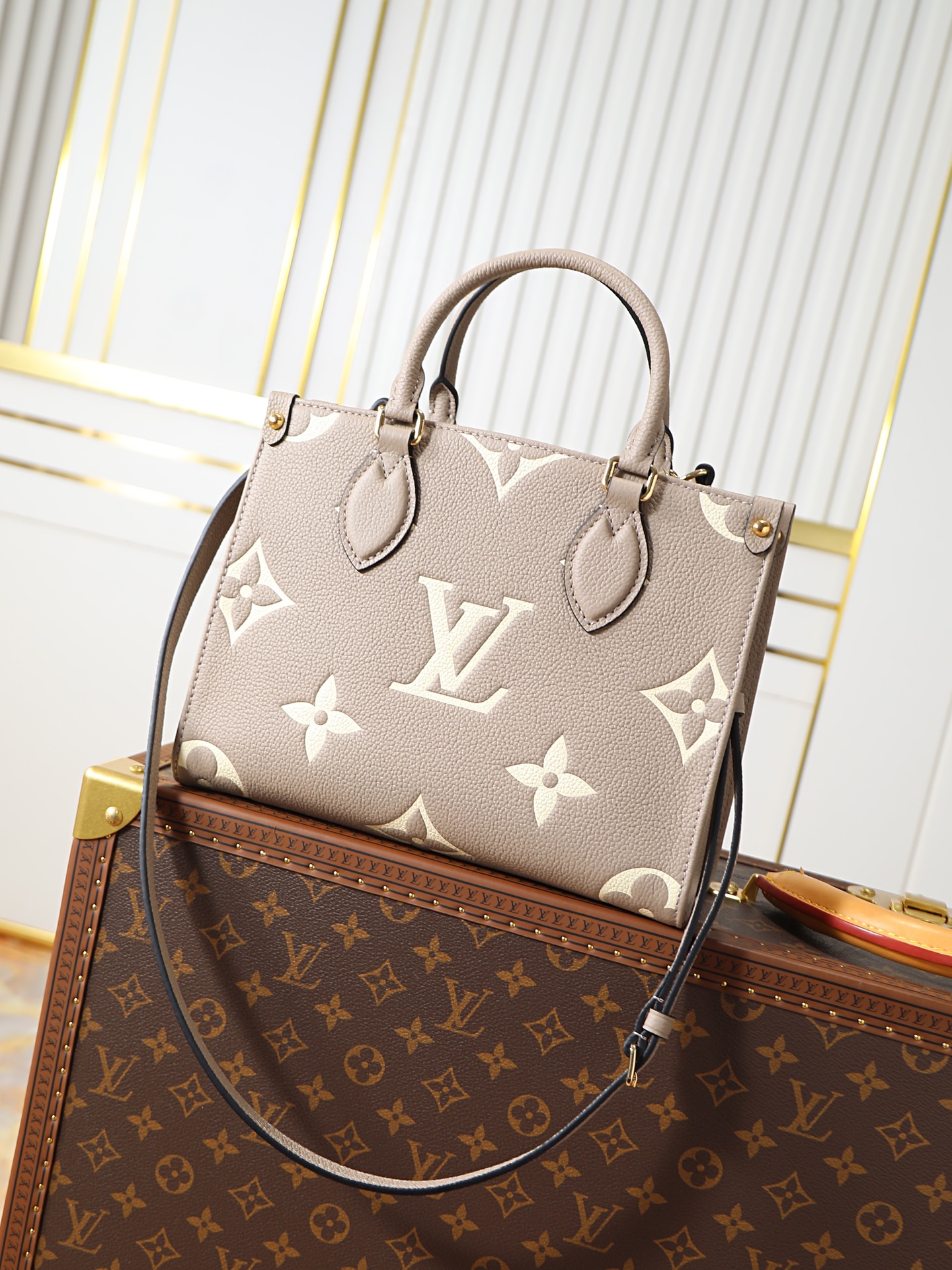 Louis Vuitton Onthego Small Tote Bag in Monogram Empreinte Leather - Image 3