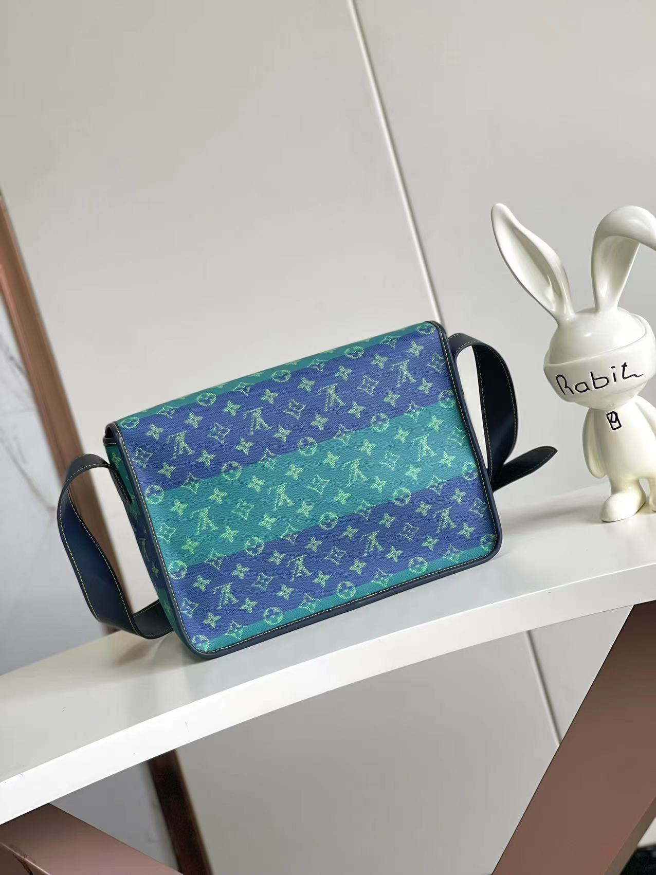 Louis Vuitton Satchel Mailbag in Blue-Green Monogram Canvas - Image 3