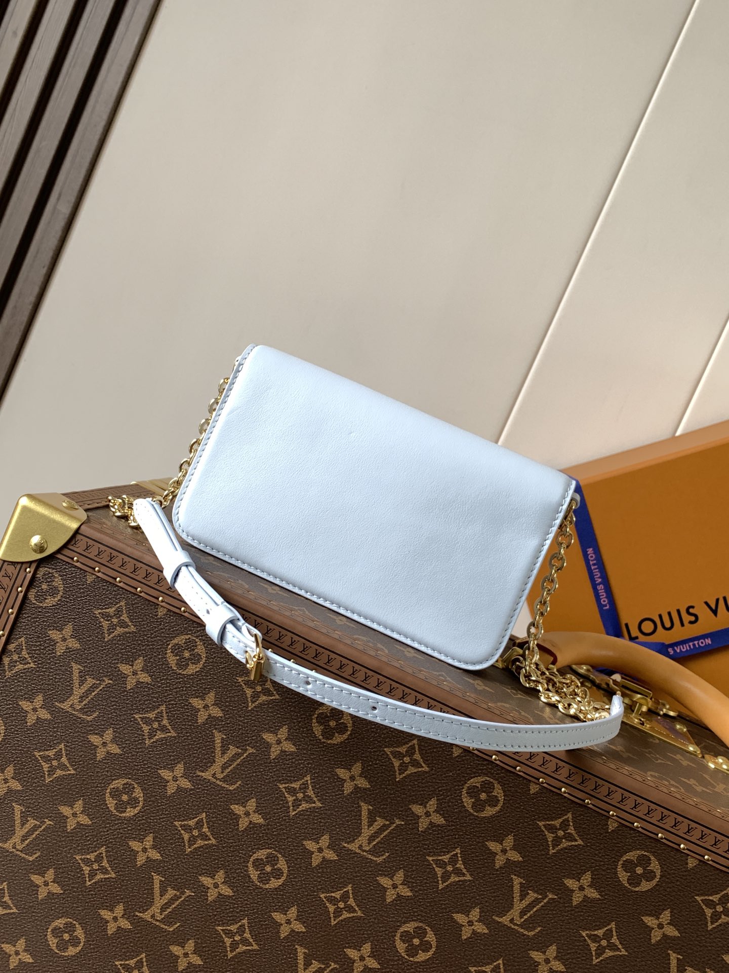 Louis Vuitton LV Bloom Wallet On Chain - Image 3
