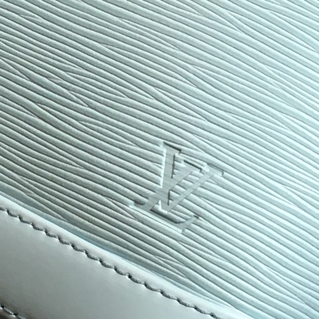 Louis Vuitton Alma BB Handbag - Light Green - Image 3