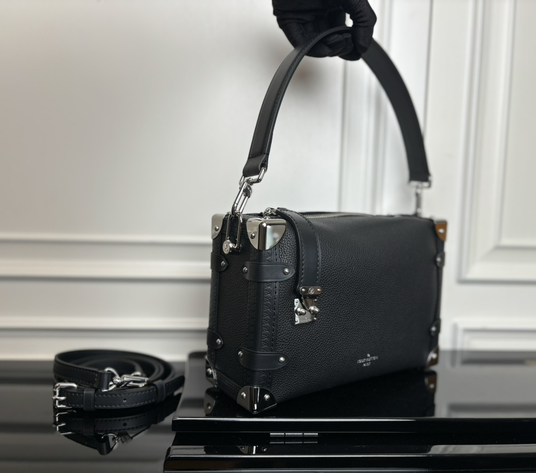 Louis Vuitton Side Trunk Medium Leather Crossbody Bag in Black - Image 3