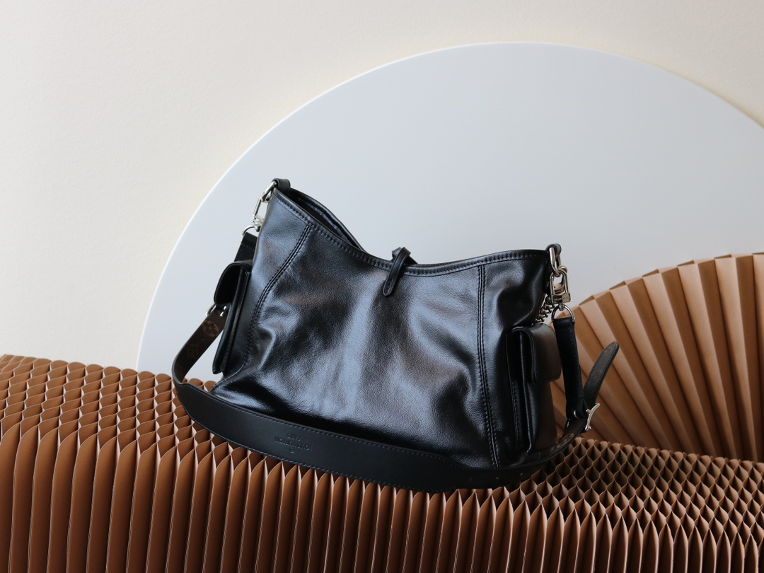 Louis Vuitton CarryAll Cargo Small Handbag - Image 3
