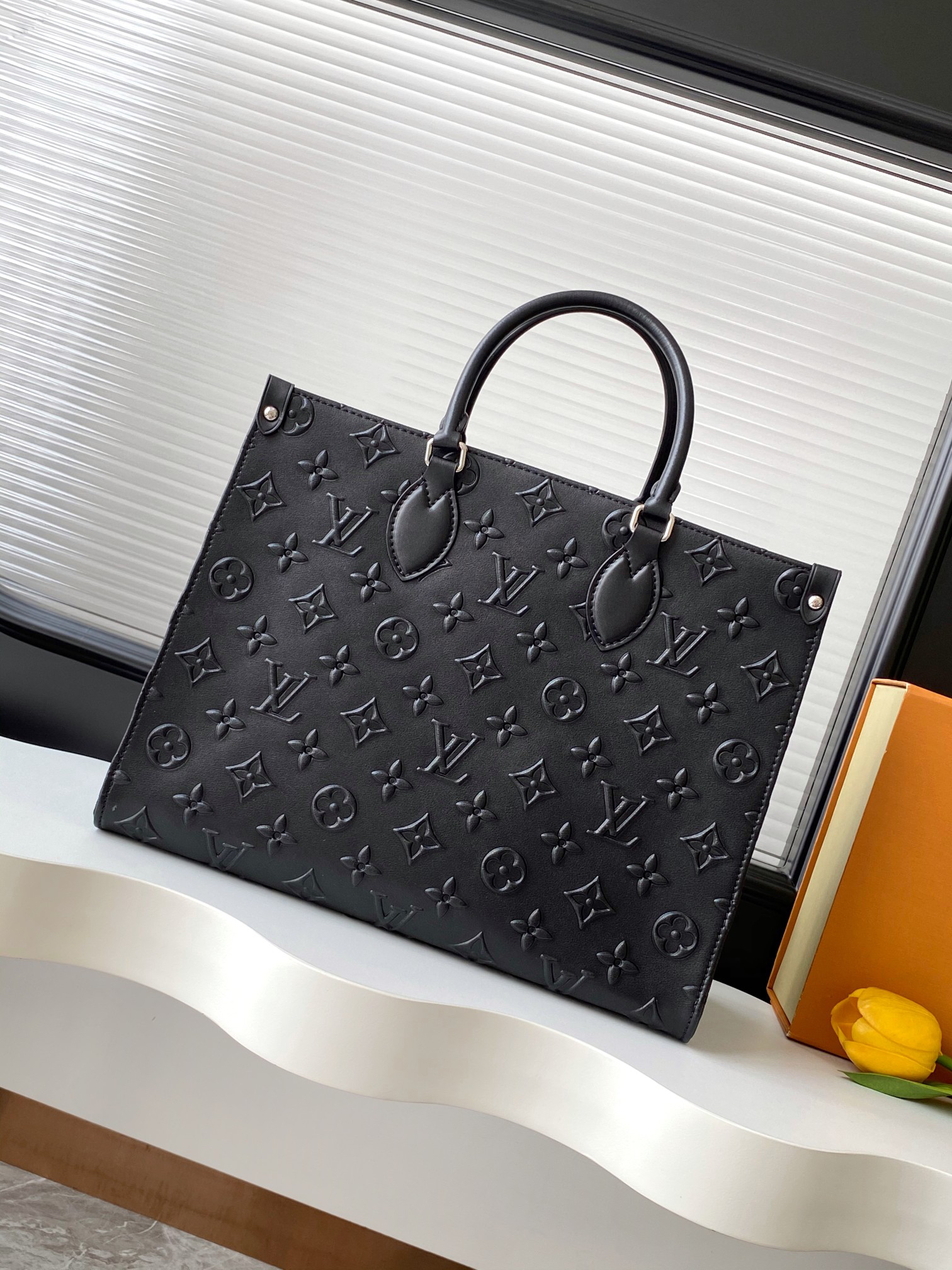 Louis Vuitton OnTheGo MM Tote Bag M14577 in Black Monogram Empreinte Leather - Image 3