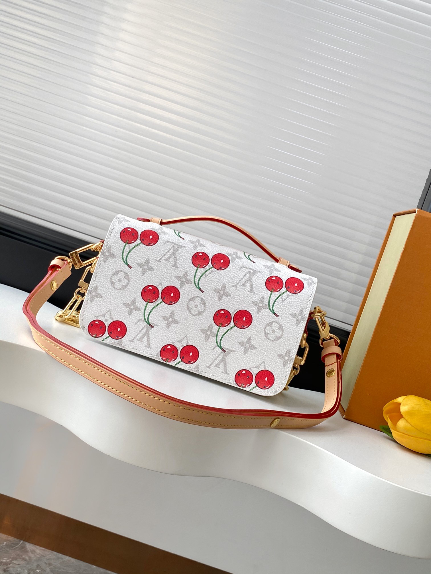 Louis Vuitton Pochette Métis East West Monogram Cherry Handbag - Image 3