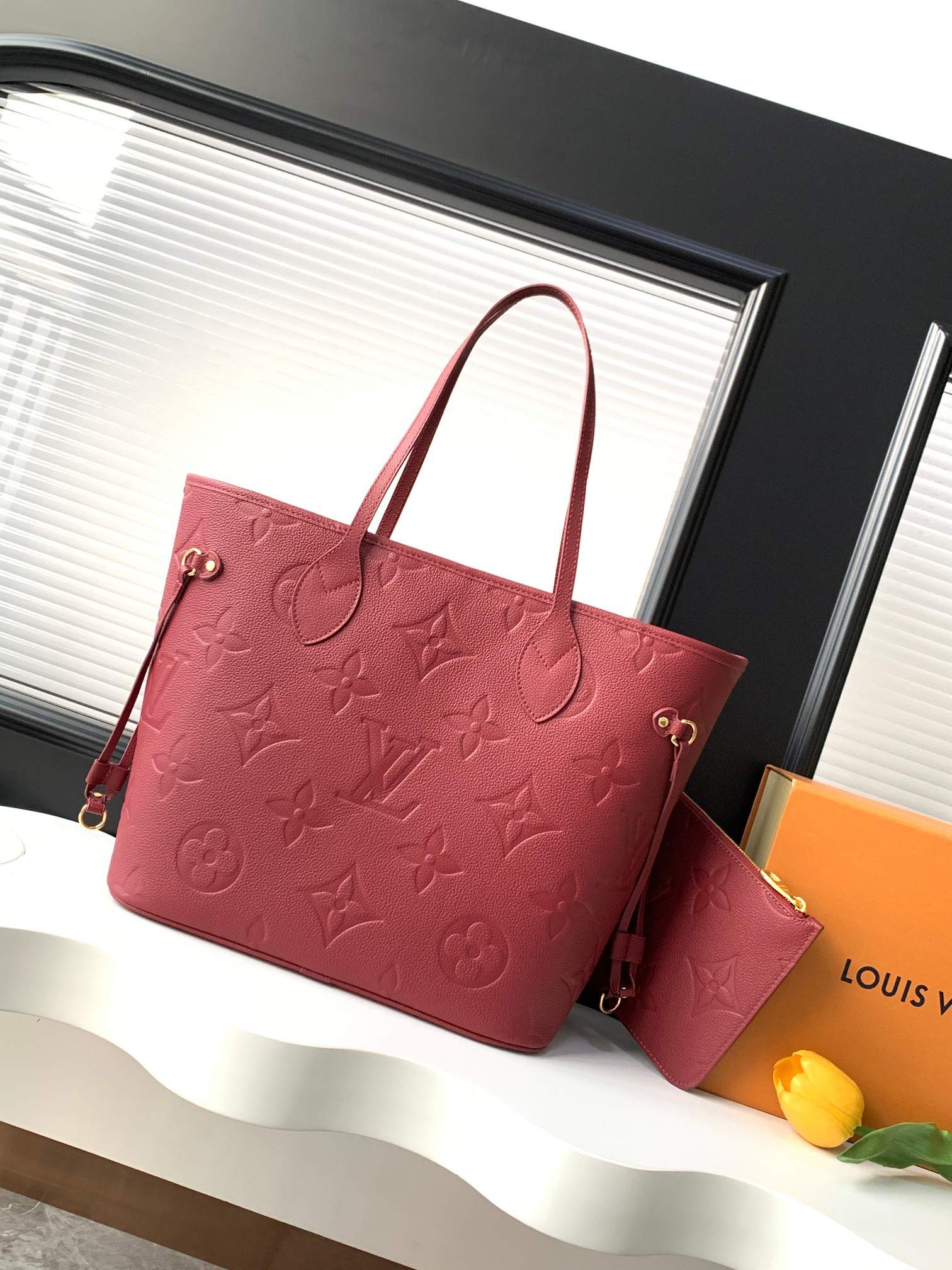 Louis Vuitton Neverfull MM Shopping Tote - Image 3