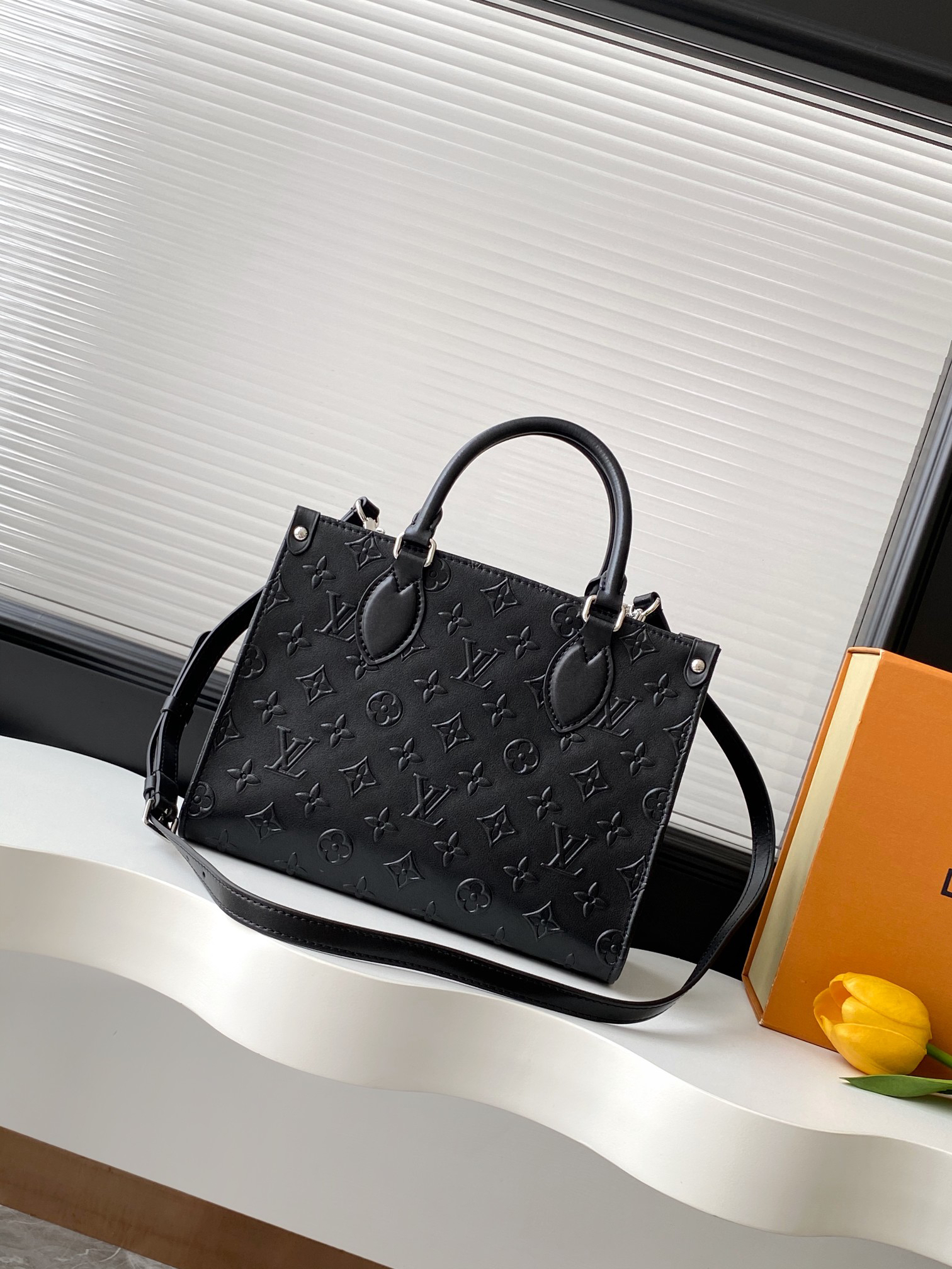 Louis Vuitton OnTheGo Small Handbag in Monogram Bold Leather - Image 3