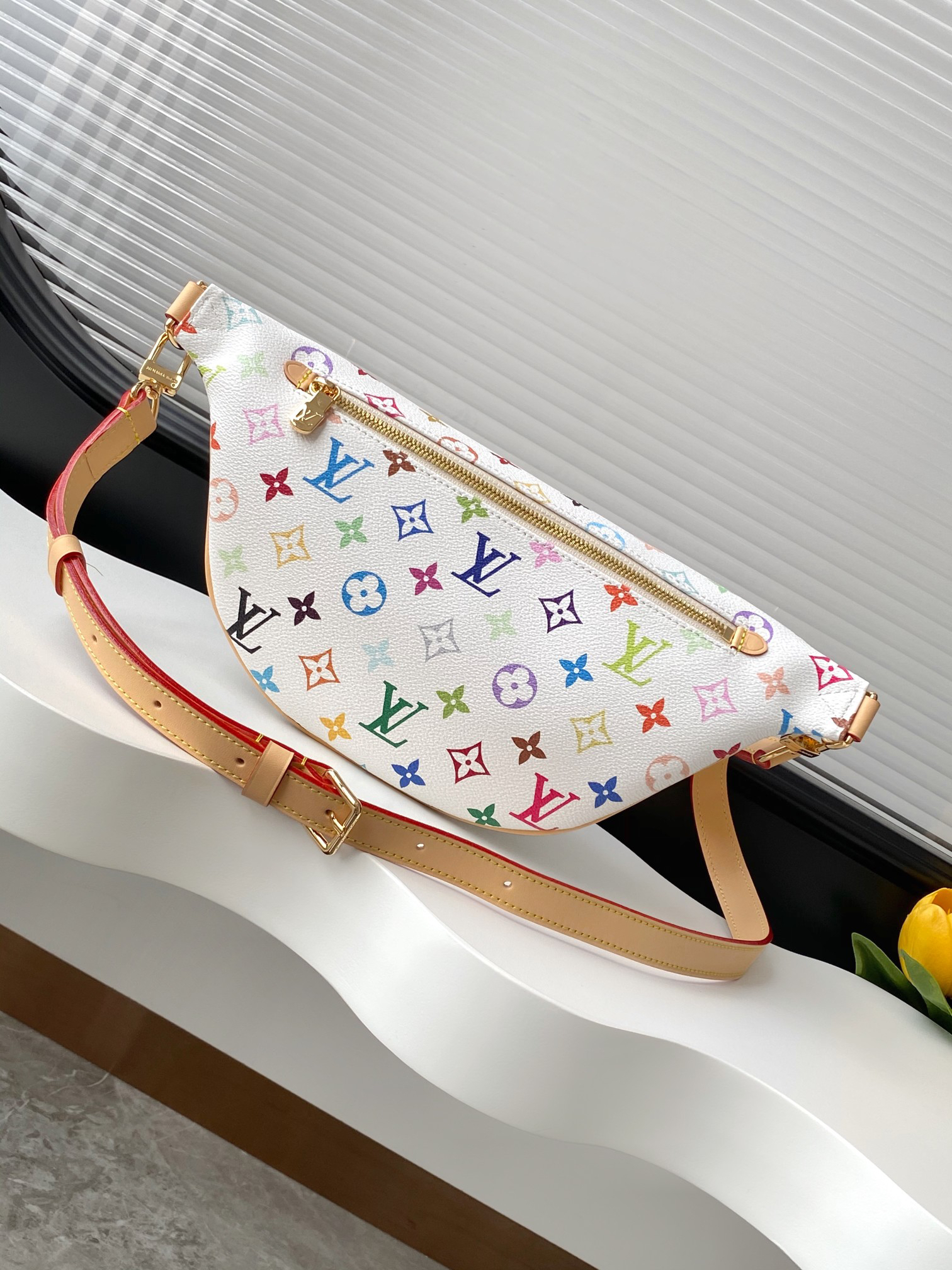 Louis Vuitton High Rise Crossbody Bag M13660 - Image 3
