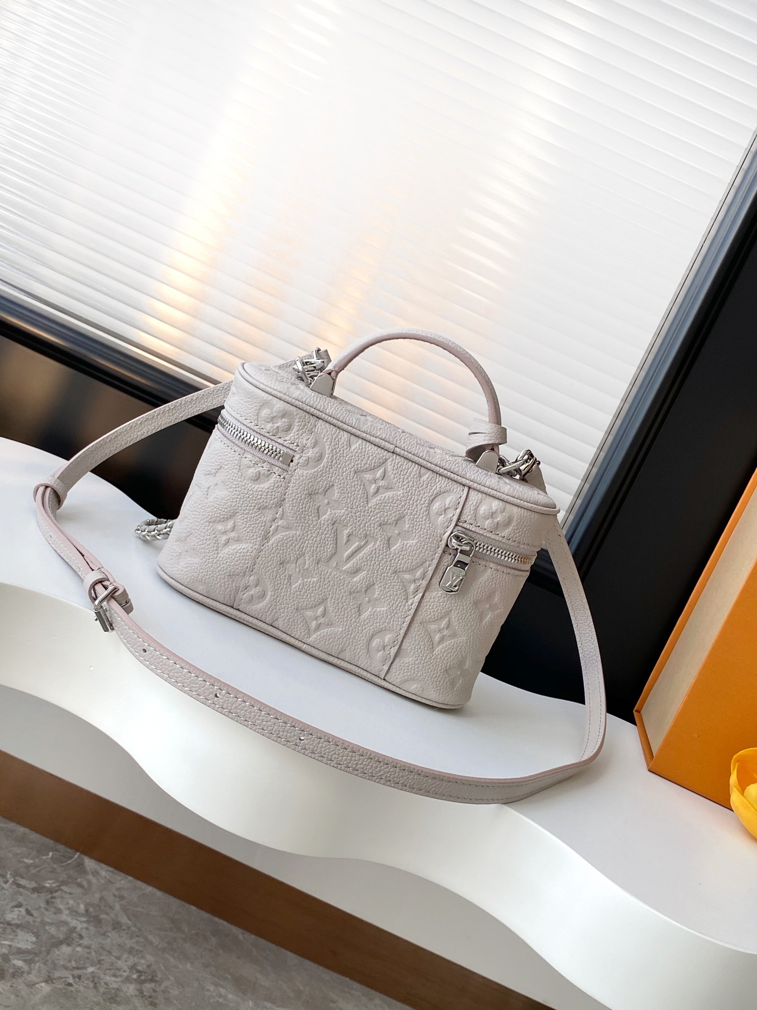 Louis Vuitton Vanity Chain Pouch M13593 in Taro Gray - Image 3
